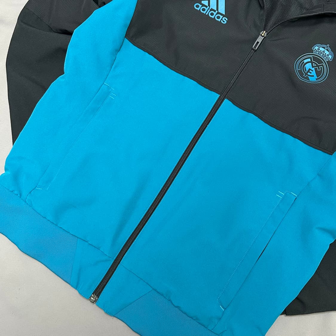 아디다스 레알마드리드 빈티지 바람막이 100 상품이미지5