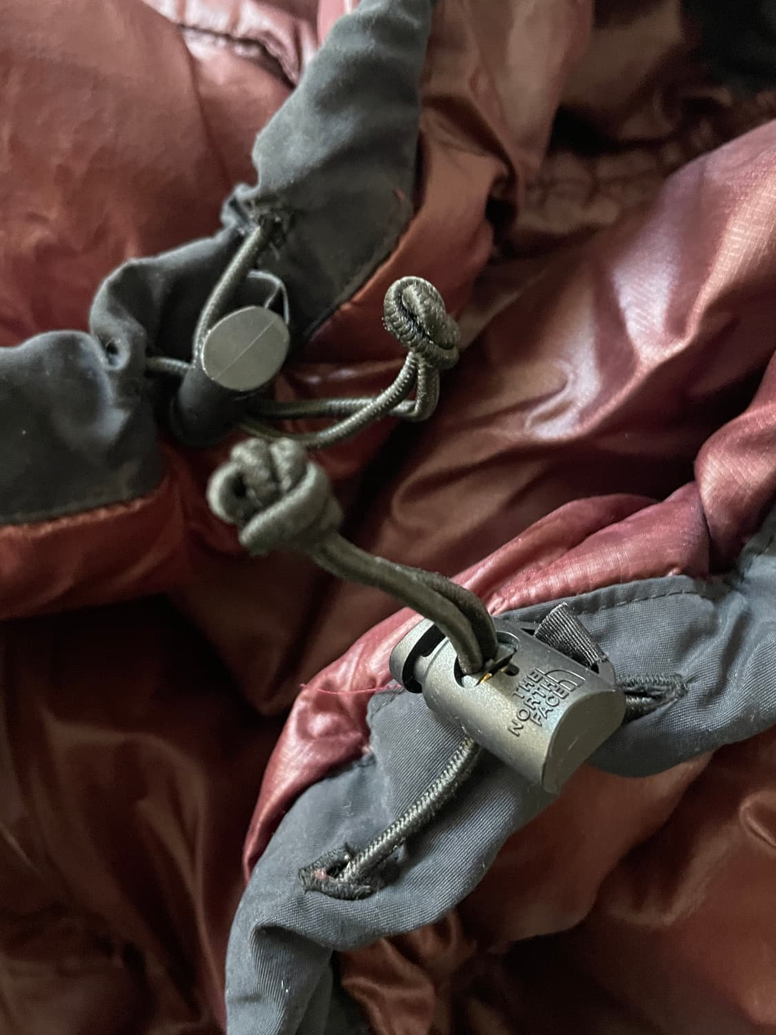 Old TNF Aconcagua Down Dark Brown 상품이미지9