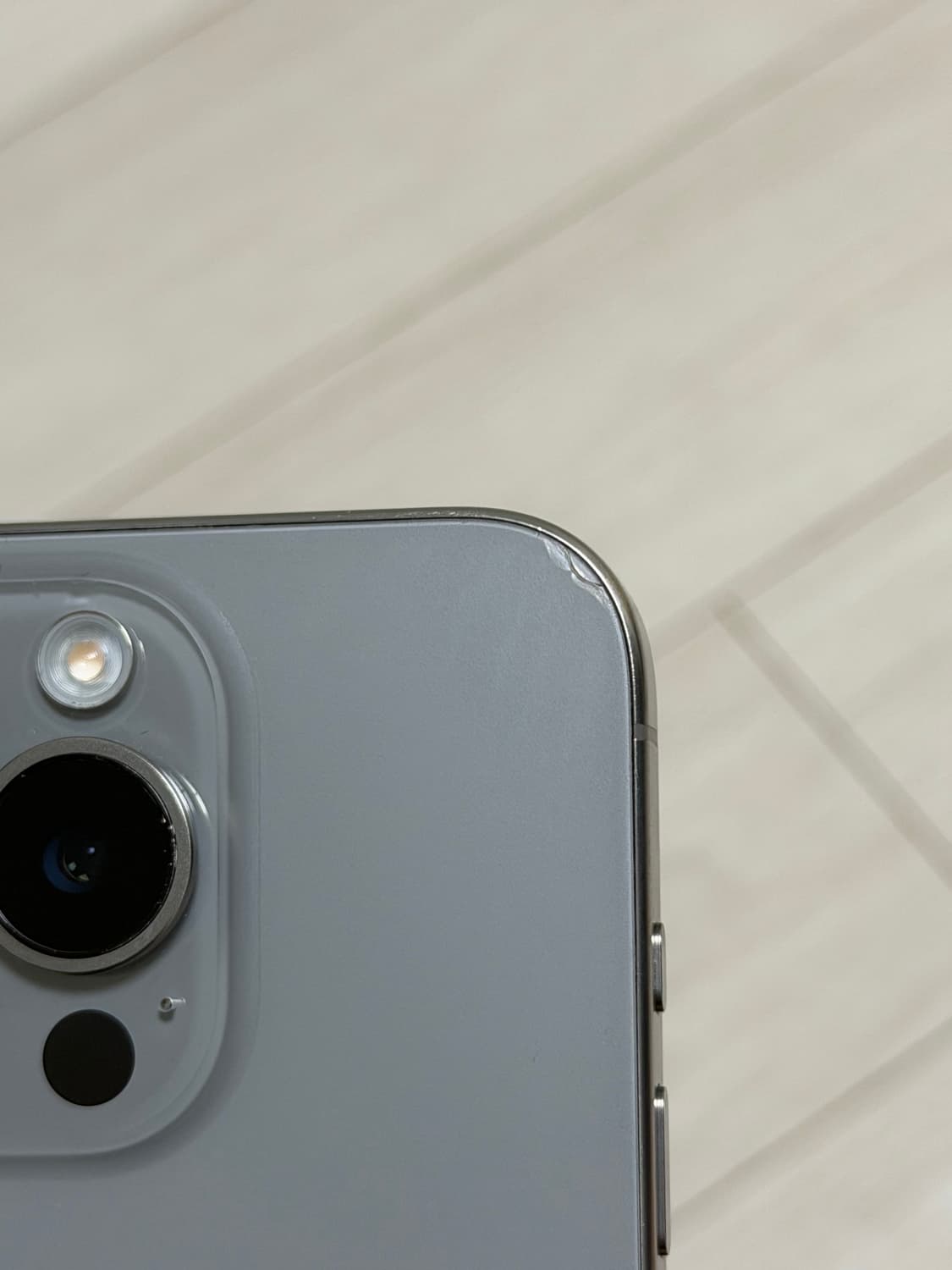 아이폰15프로 256G 내추럴티타늄 상품이미지6