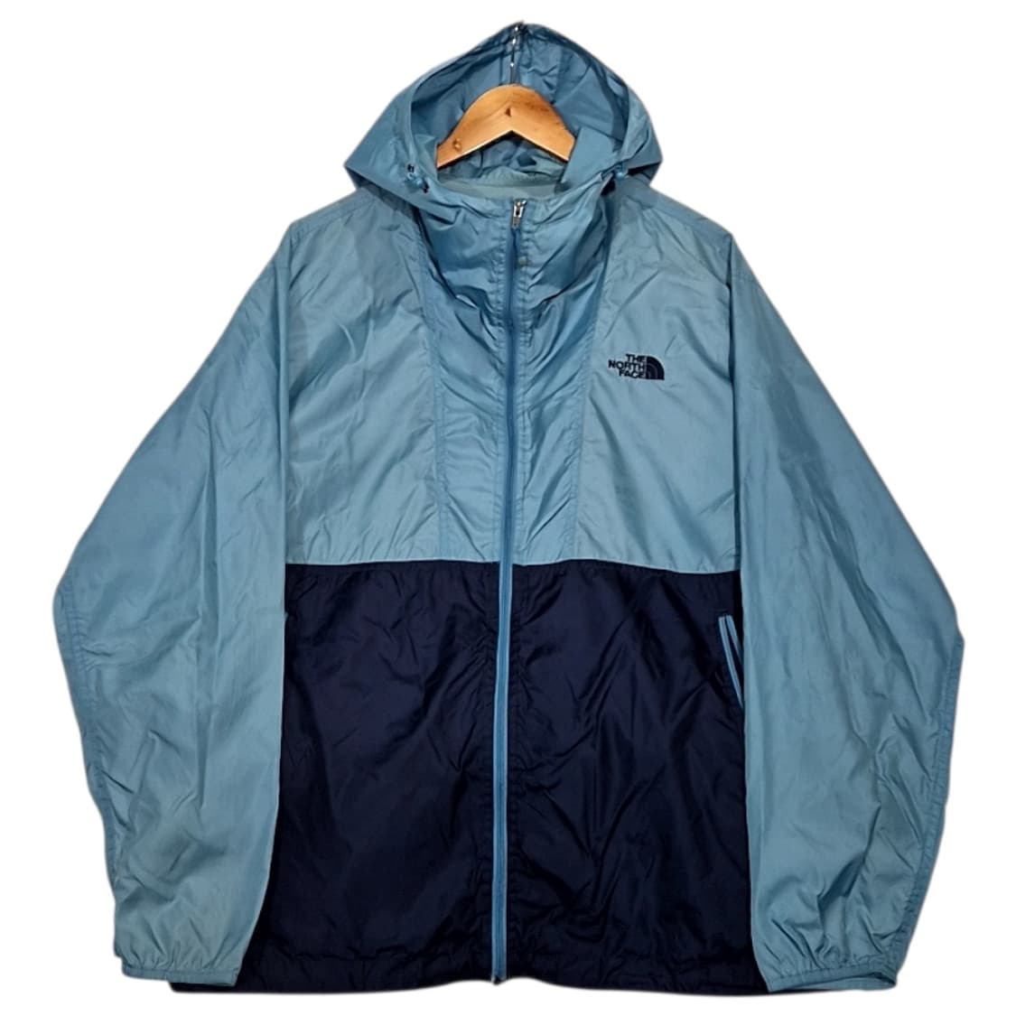 노스페이스 경량 후드 바람막이 상품이미지1