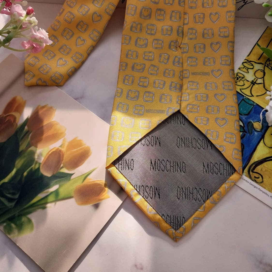 모스키노 실크 옐로우 아이코닉 패턴 넥타이 9.5cm A등급 K1537
 상품이미지7