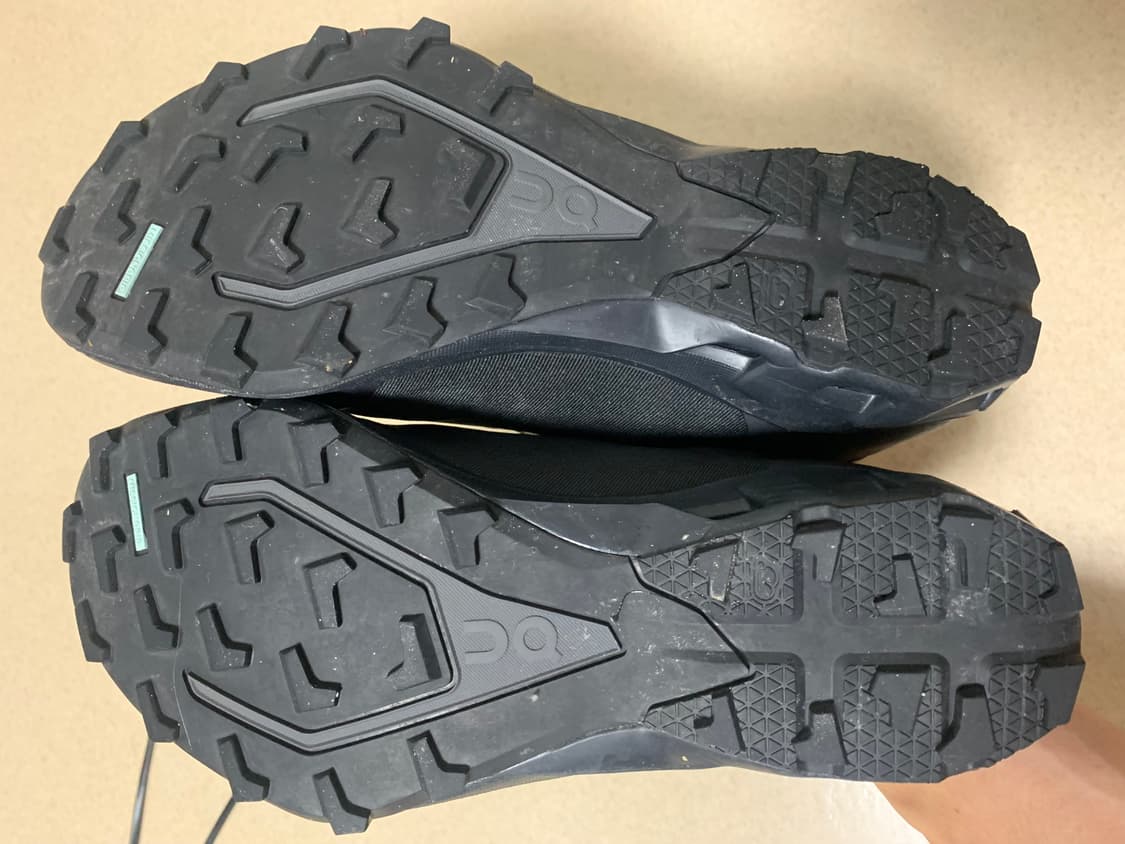 온러닝 x 포스트 아카이브 팩션 올 블랙 상품이미지4