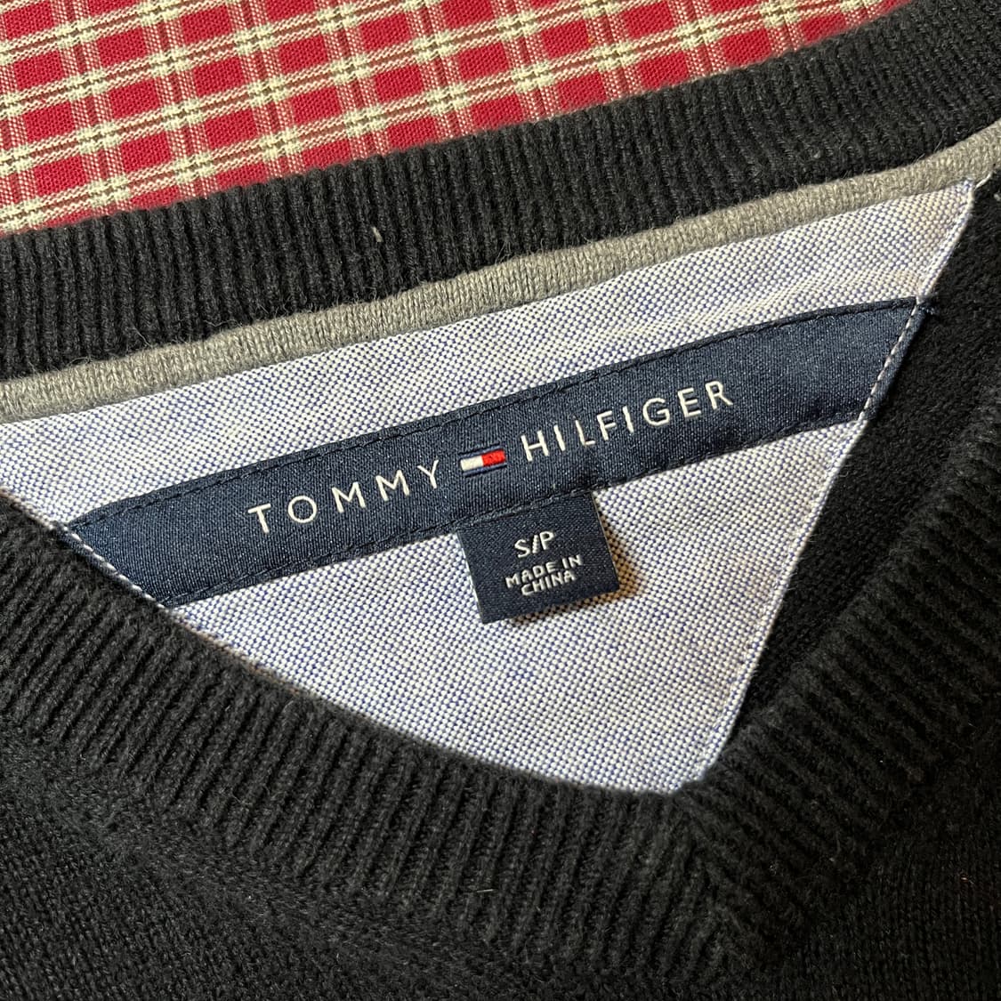 타미힐피거 브이넥 니트 블랙 상품이미지8