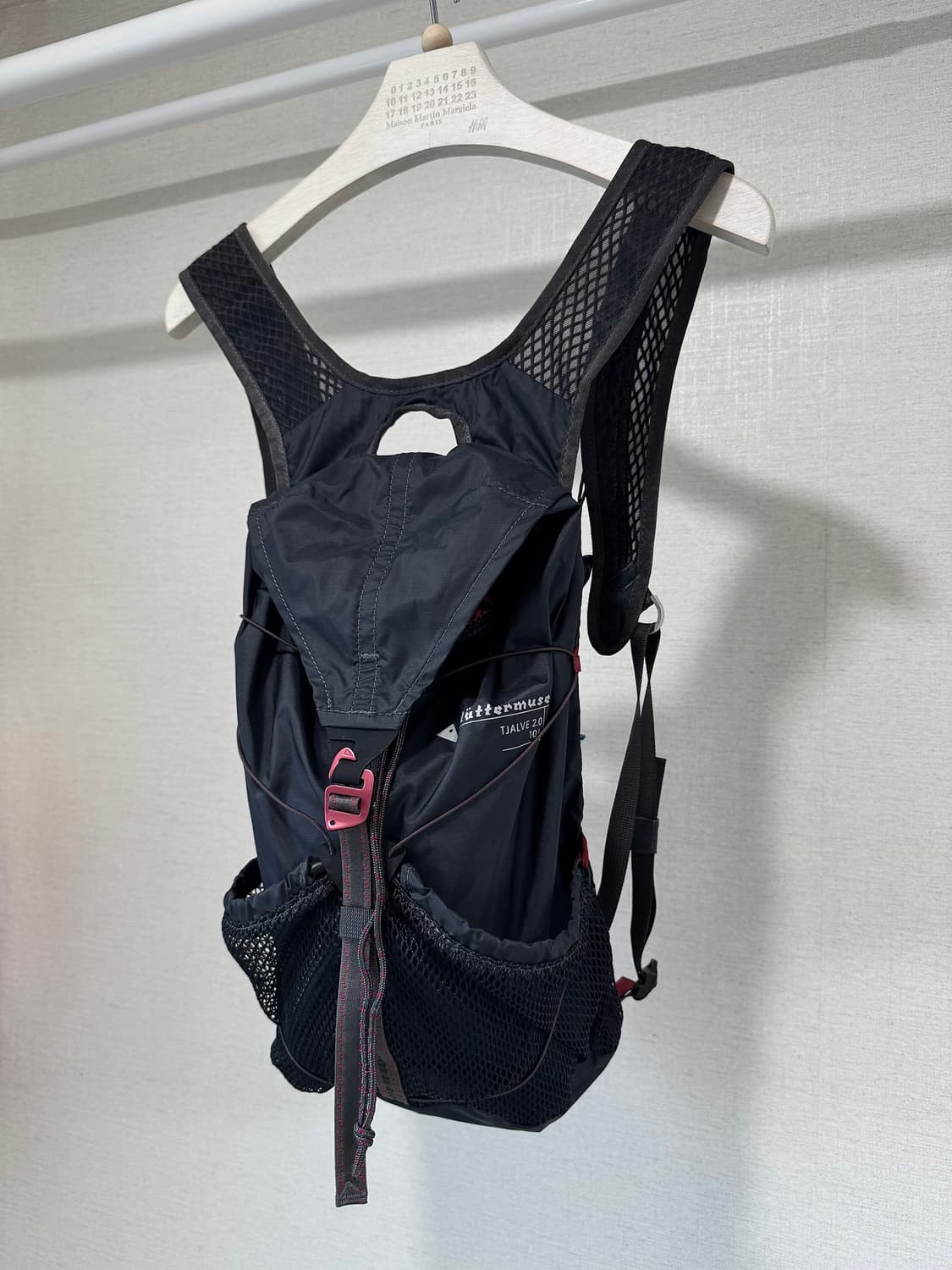 [유일매물] 클라터뮤젠 티잘브 2.0 10L 레이븐 블랙 백팩 상품이미지3