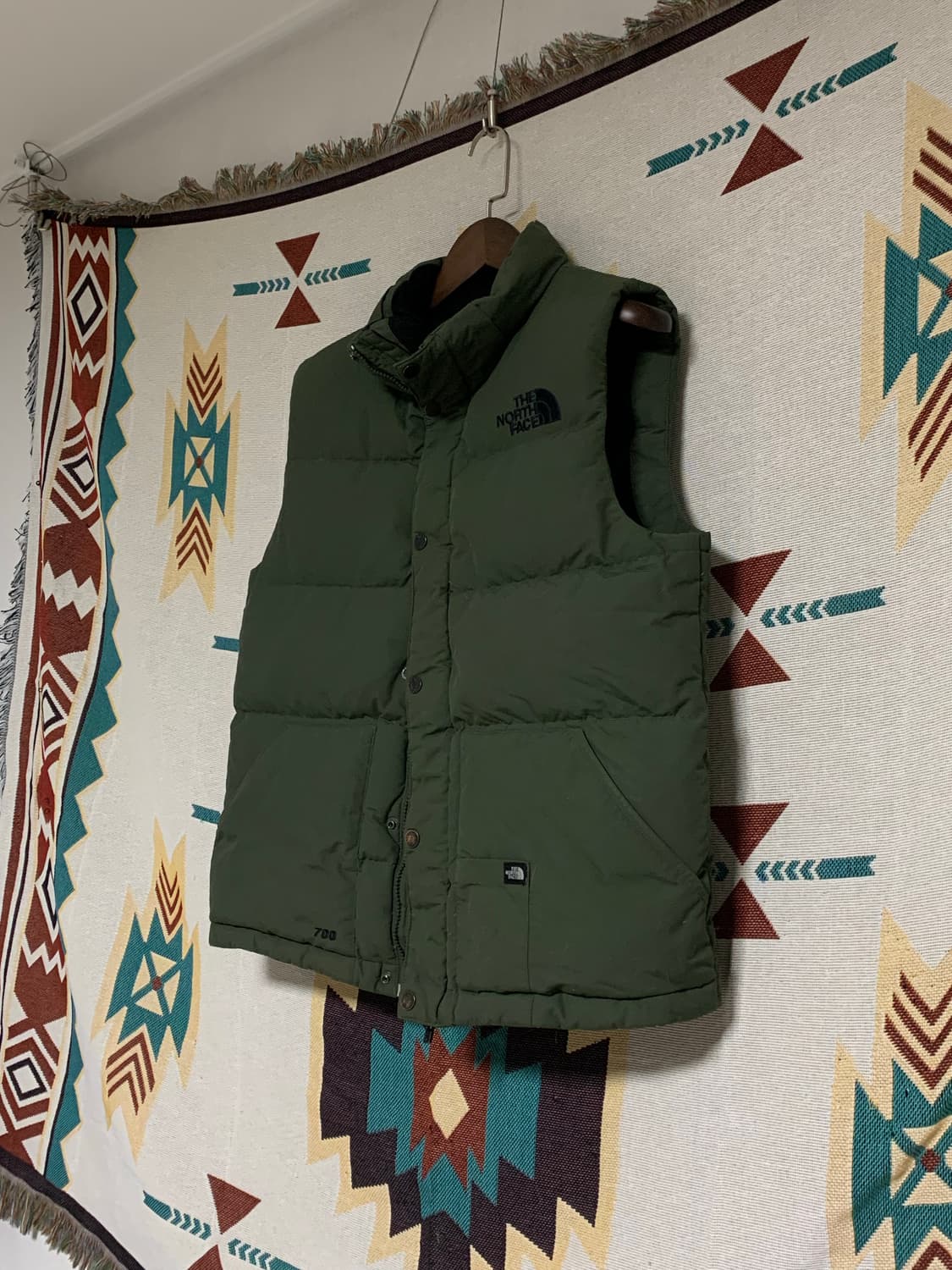 노스페이스 패딩 베스트 카키 상품이미지2
