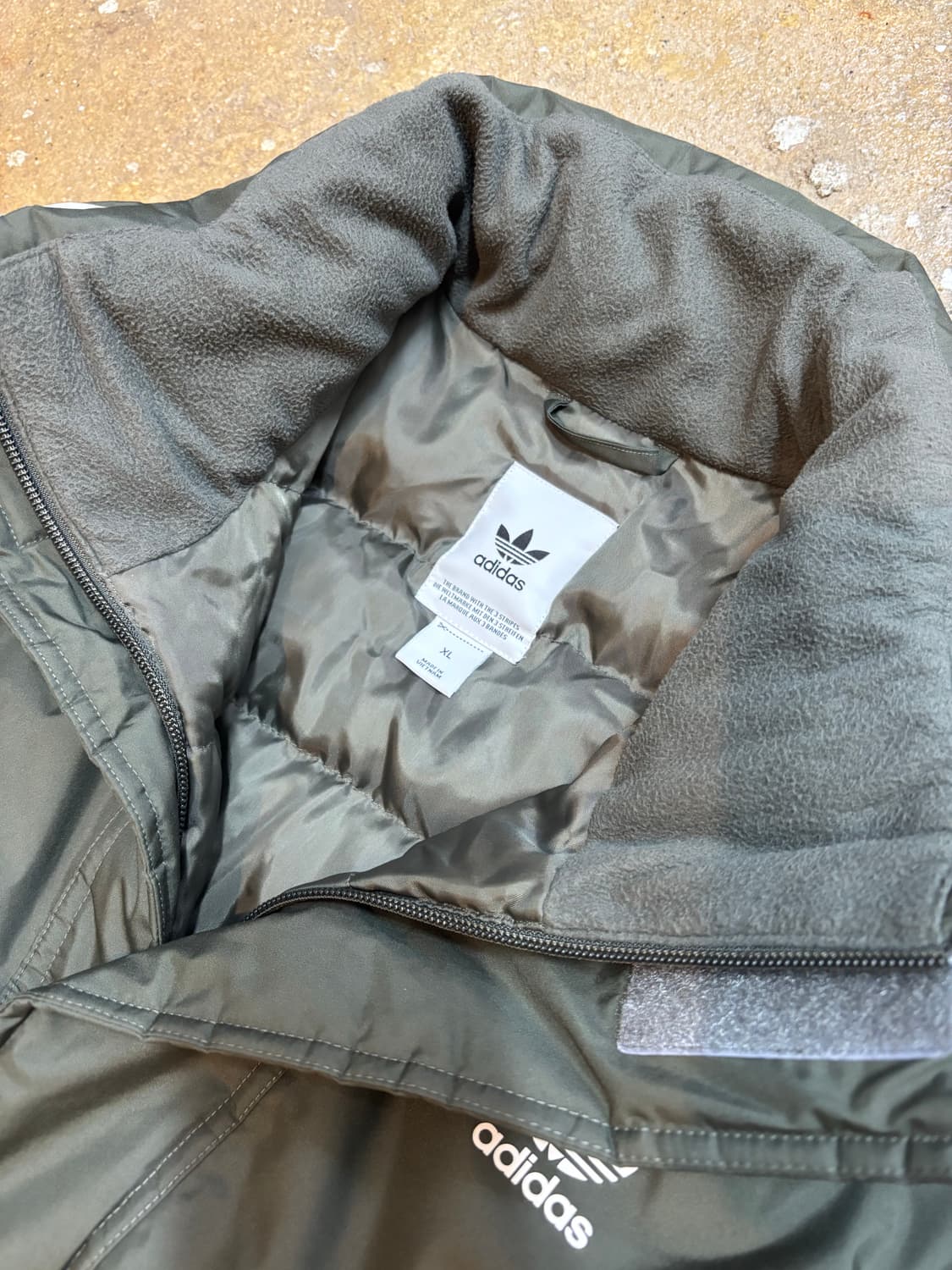 아디다스 벤치 자켓 카키 상품이미지7