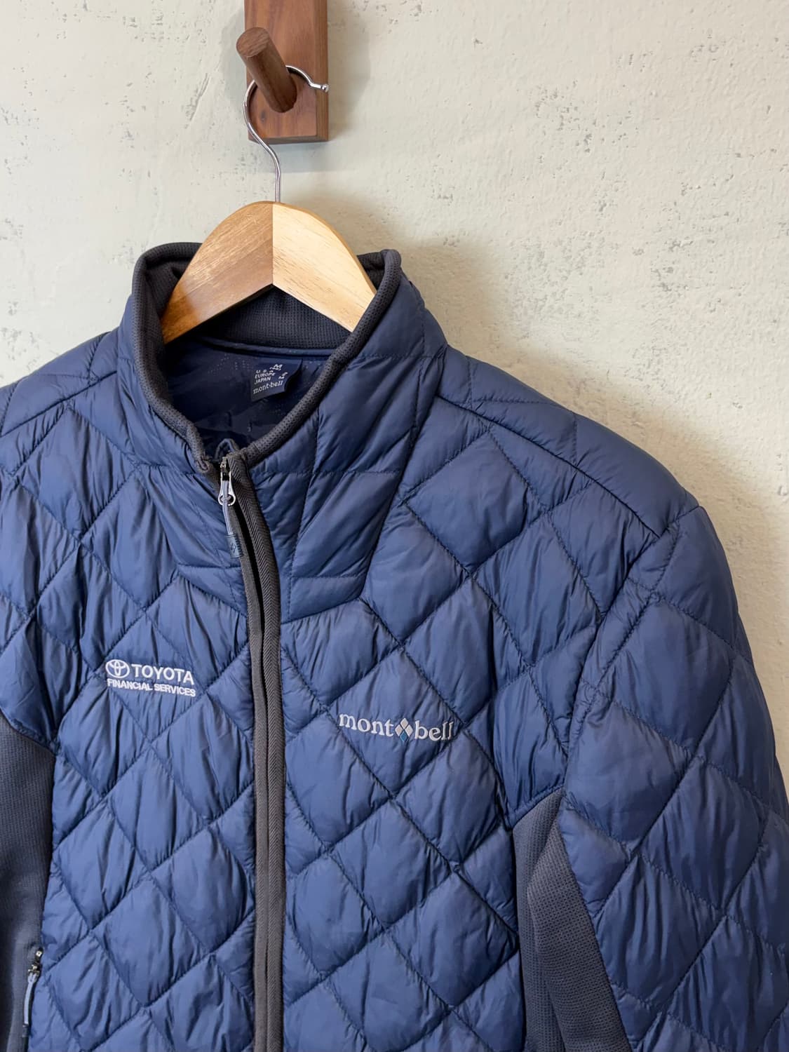 몽벨 다이아몬트 퀼팅 도요타 경량패딩 상품이미지5