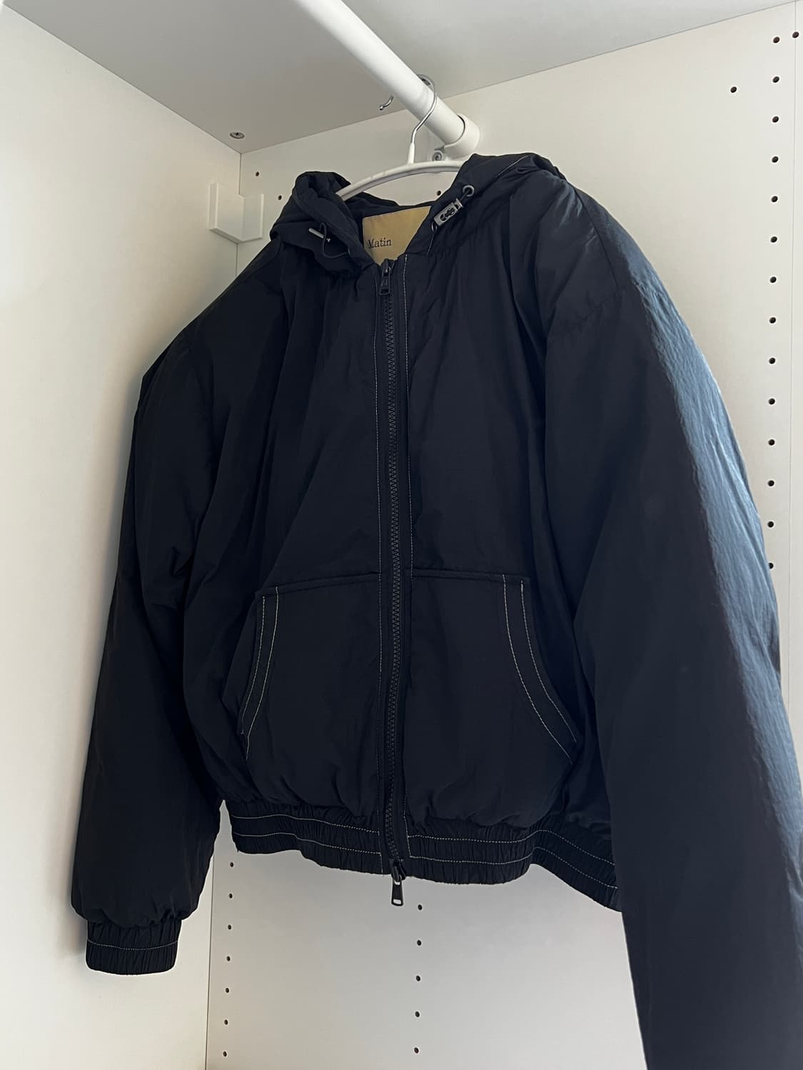 마뗑킴 크롭 후드 다운 재킷 (블랙) 상품이미지5