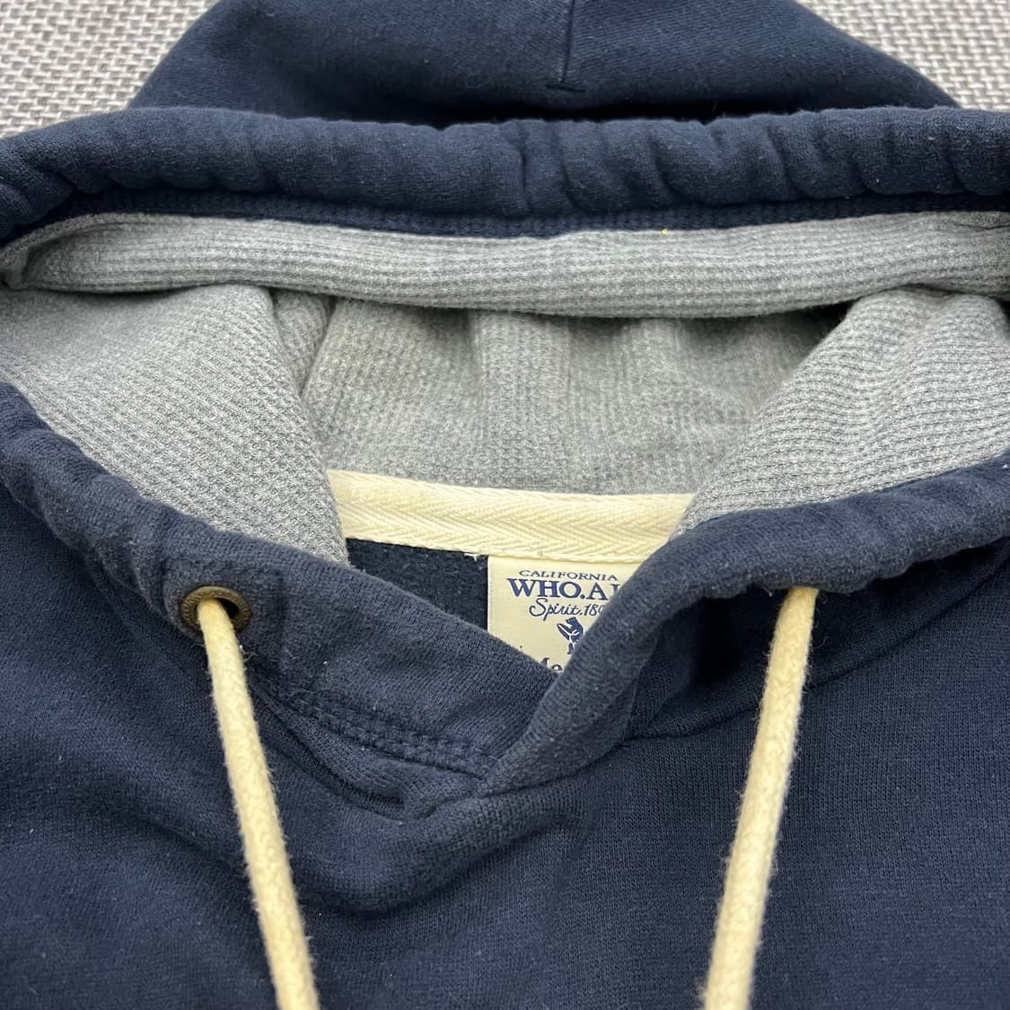 착샷O 후아유 네이비 로고 후드 상품이미지3