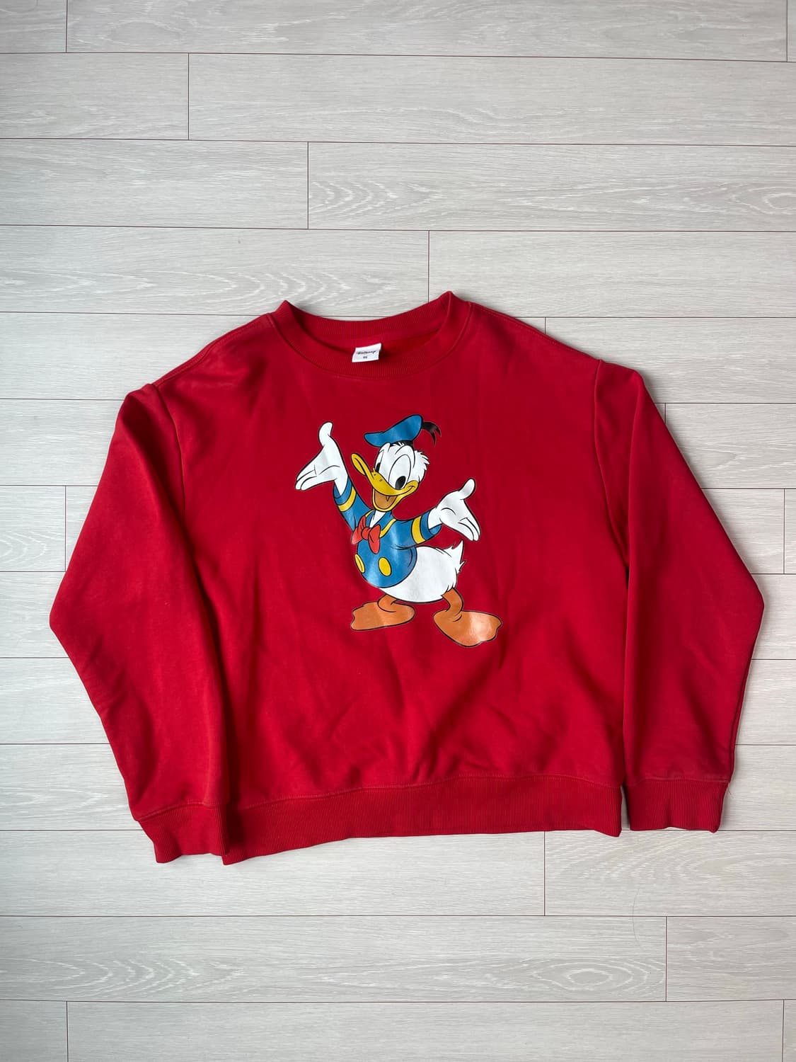 도날드덕 프린팅 맨투맨 (레드) 상품이미지1