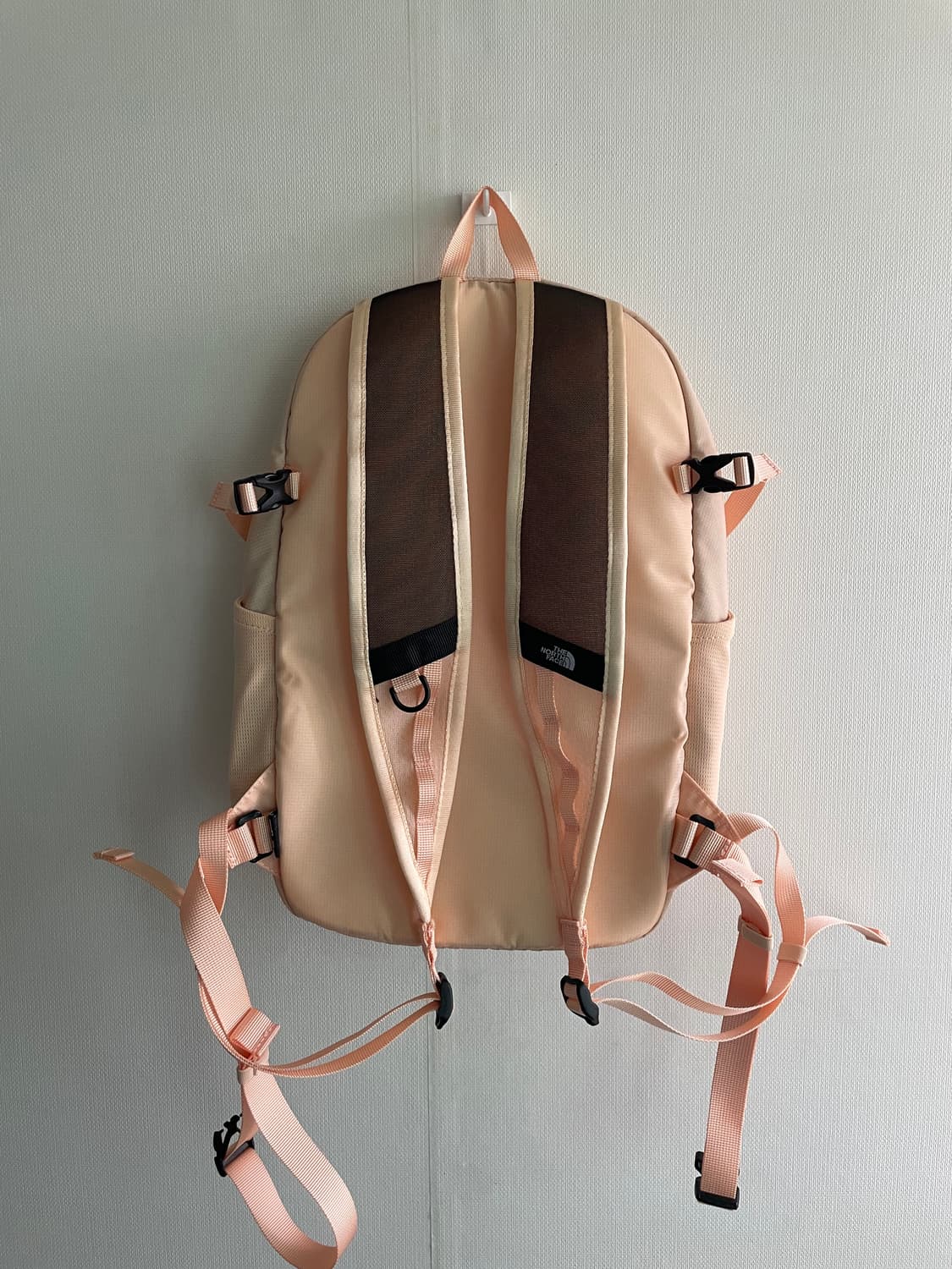 The North Face Stream 12L backpack 상품이미지2