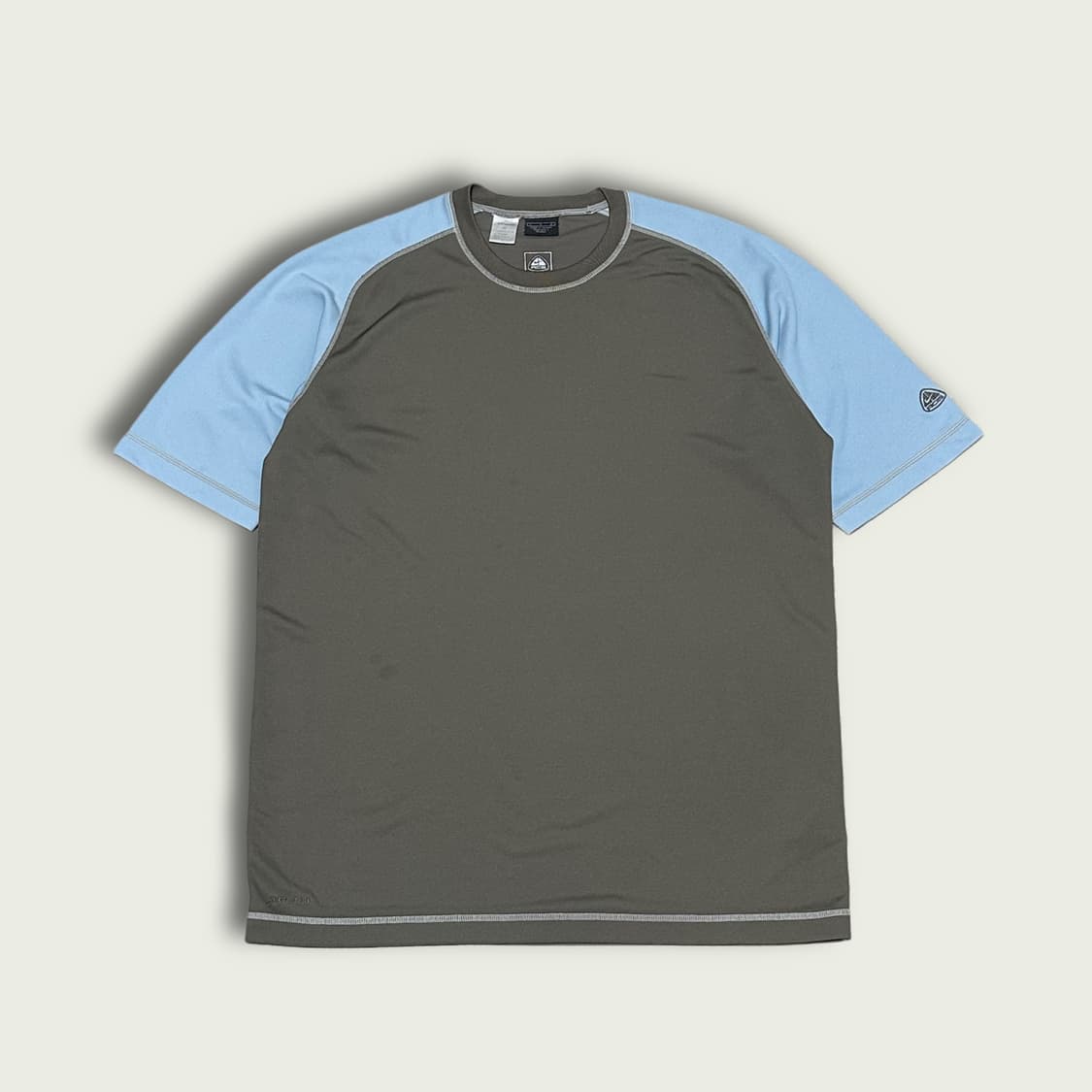 00's 나이키 acg 반팔 상품이미지2