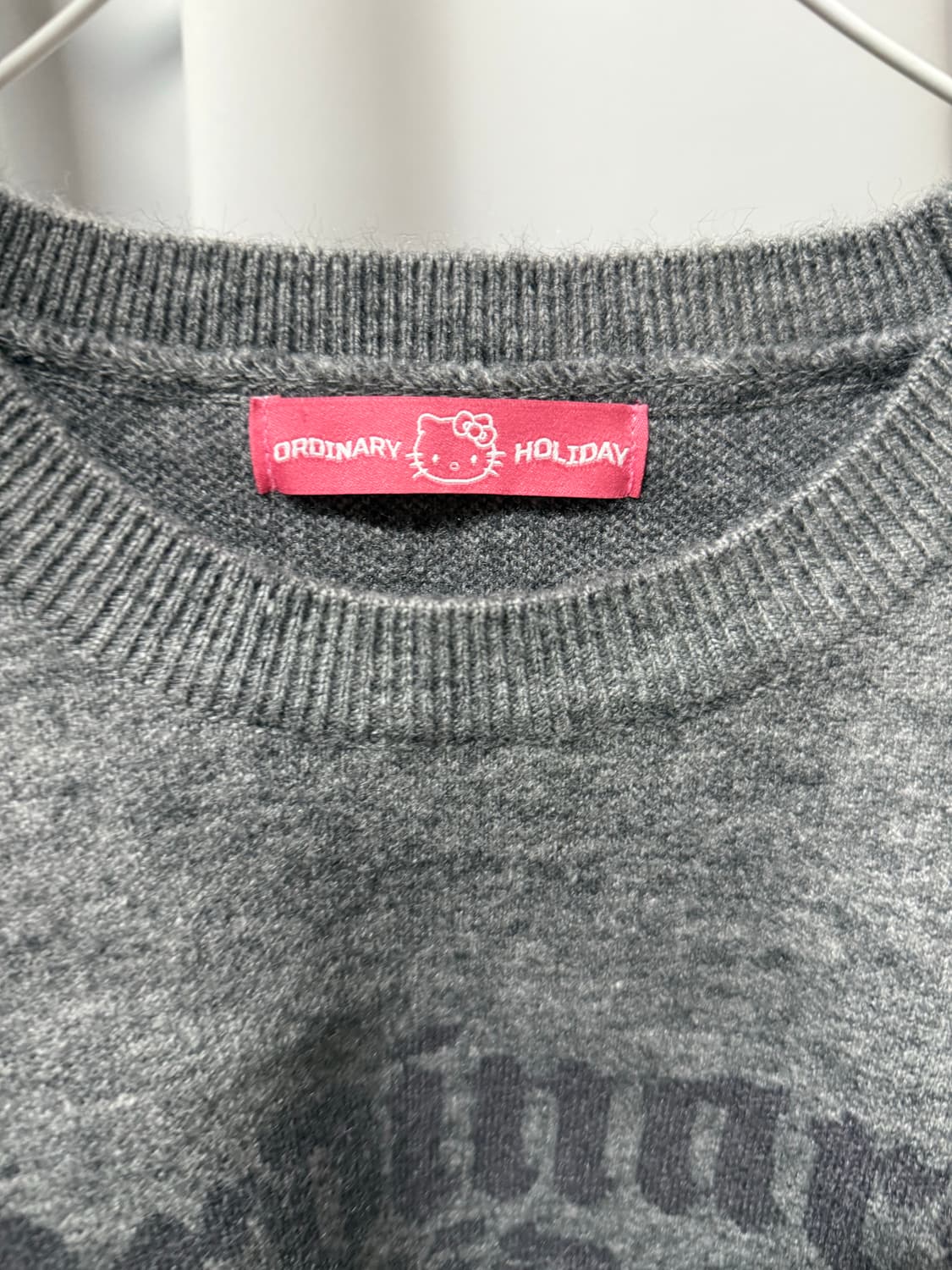 오디너리홀리데이 헬로키티 니트 한정판 콜라보 그레이 상품이미지10