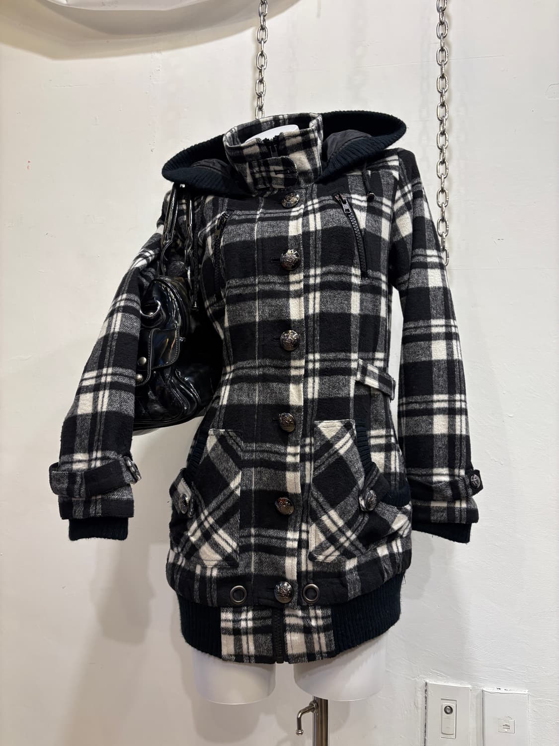 체크패턴 음각 버튼 스트랩 후드 자켓 갸루 y2k 상품이미지1