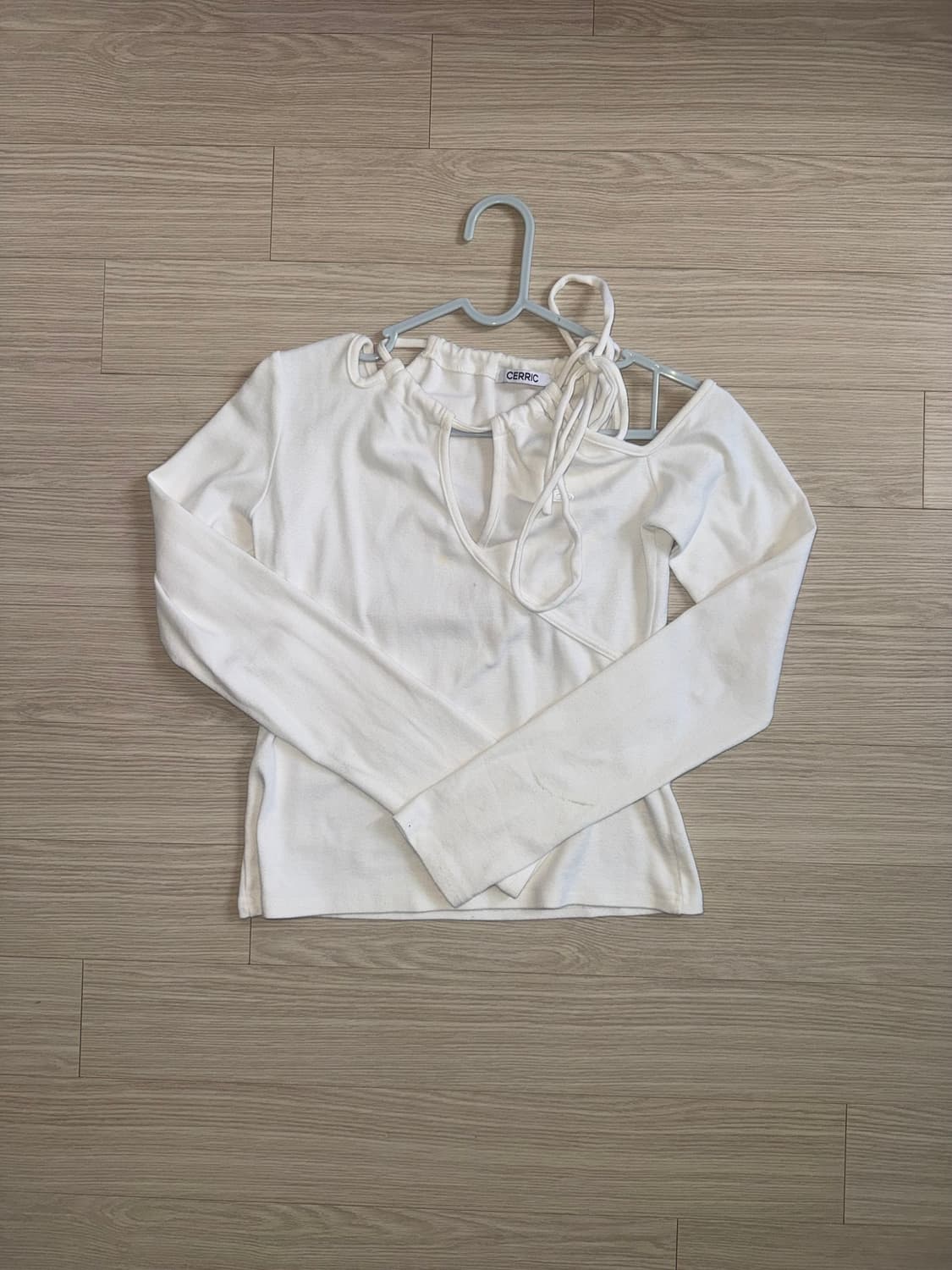TRENCHES SLIT TIE TOP / IVORY 상품이미지3