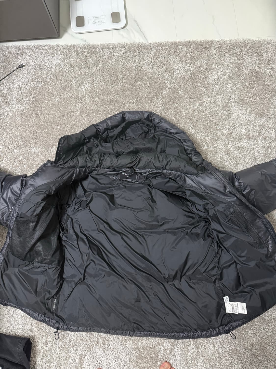 골드윈 퍼텍스 블랙  4사이즈 판매합니다. 상품이미지3