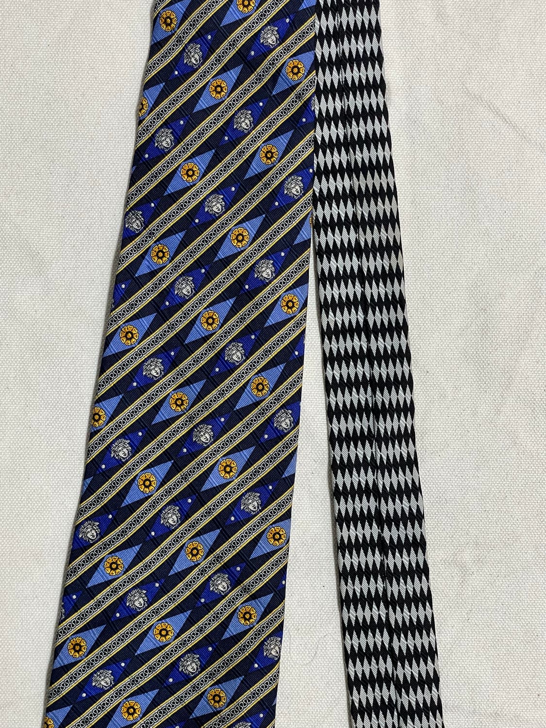 베르사체 넥타이  상품이미지3