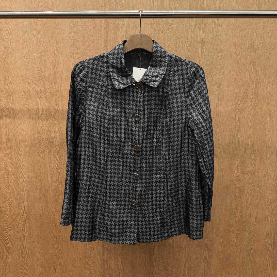 JPN 셔츠 블라우스 라운드 카라 하운드투스 패턴 디테일 레귤러핏 차콜 상품이미지2