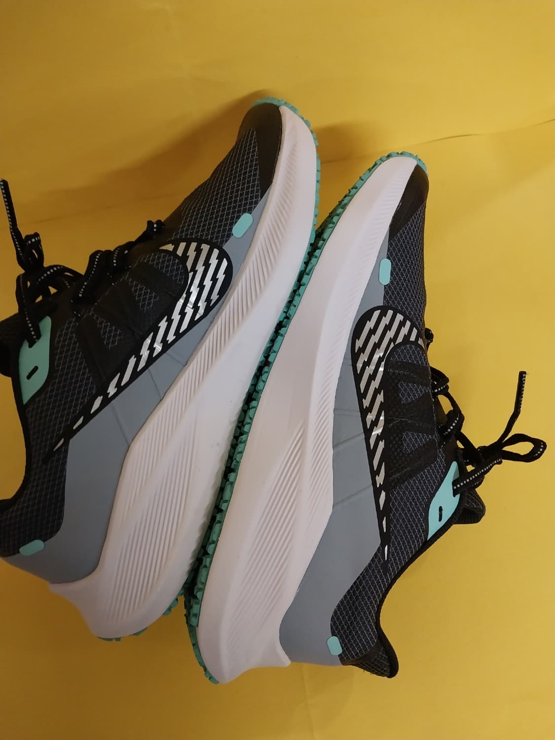 여성 나이키 윈플로7 쉴드 운동화 (250) 상품이미지7