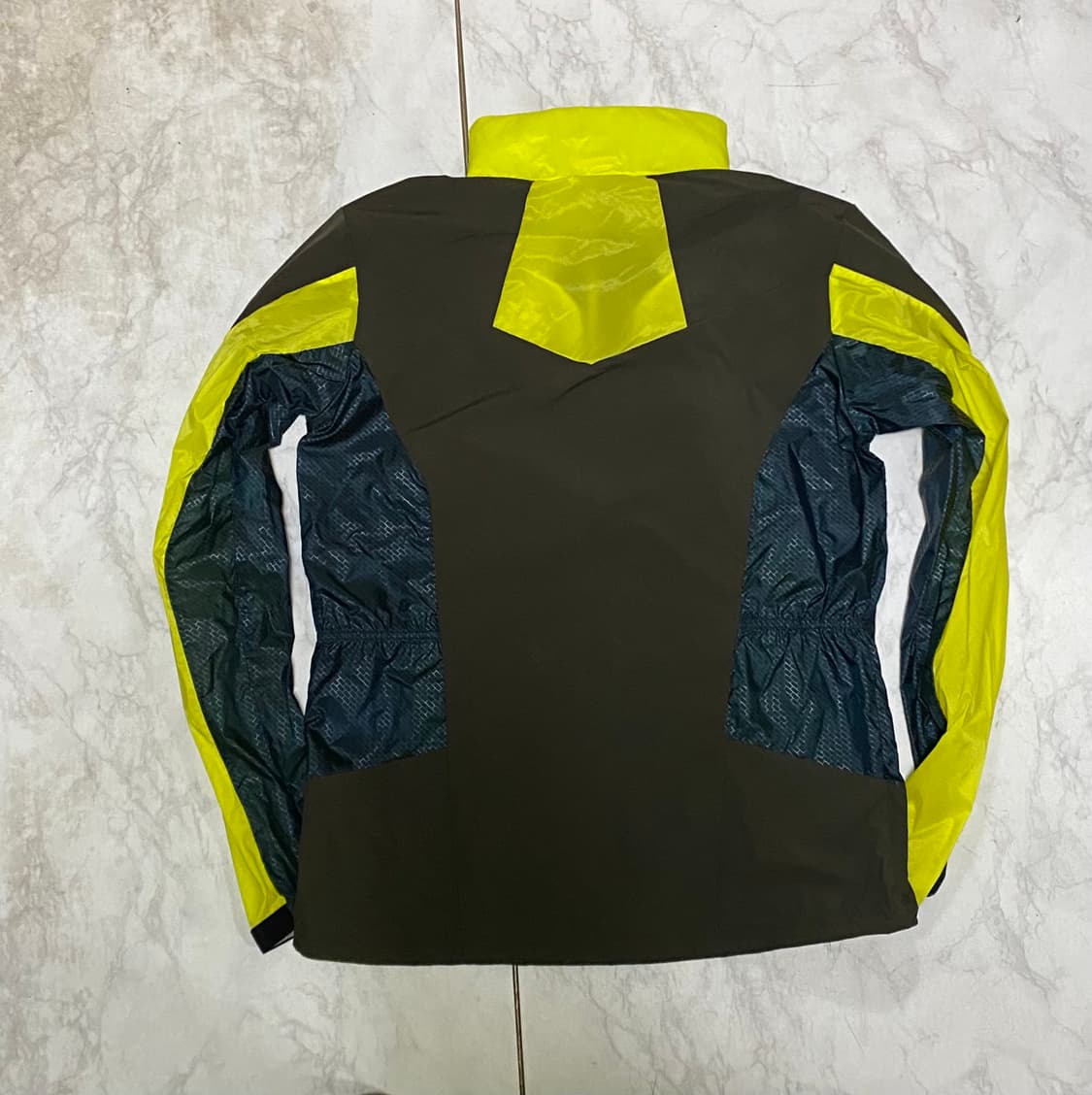 아이더 얇은 바람막이 자켓 95 사이즈 상품이미지5