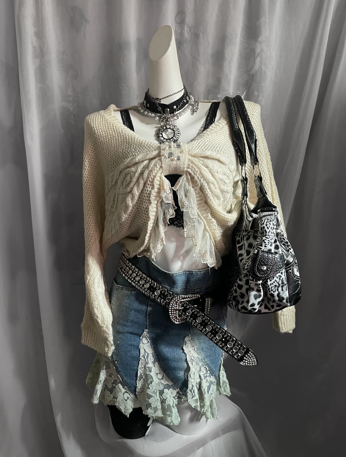 Axes femme 엑시즈팜 리본 비즈 탑+페어리그런지 스커트 상품이미지1