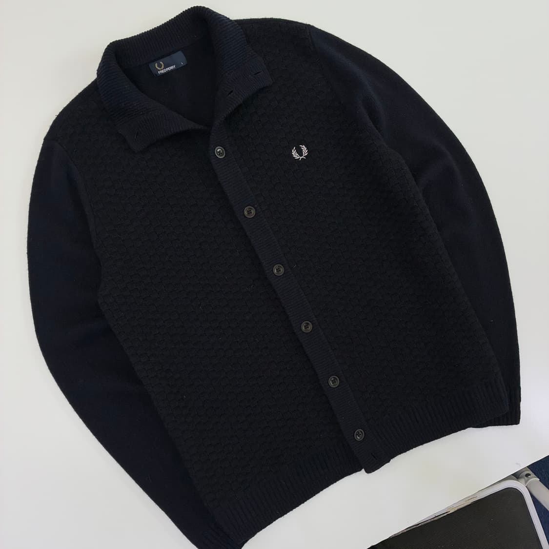 FredPerry  프레드페리 자수 네이비 버튼 니트 가디건 상품이미지2