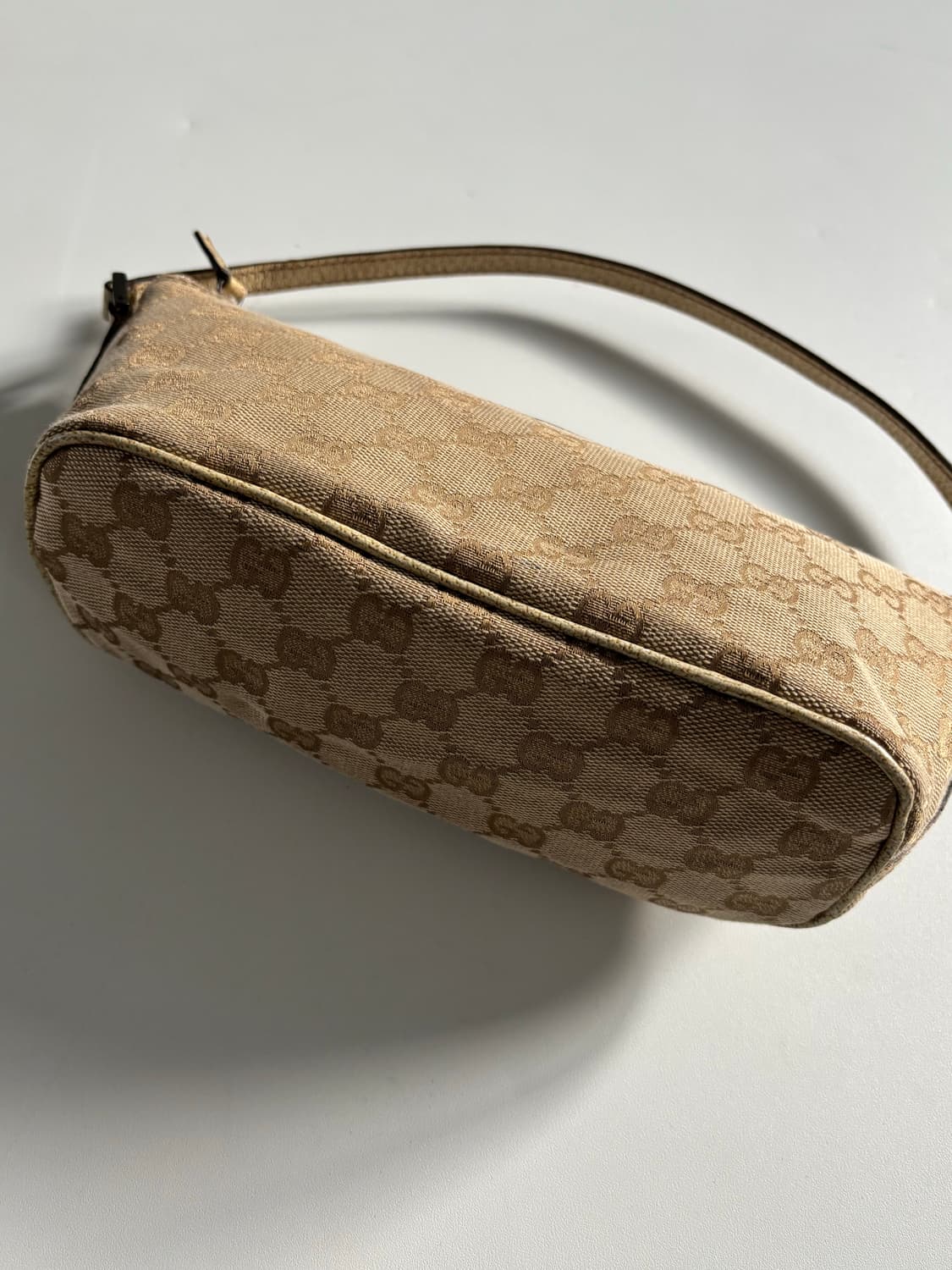 Gucci 구찌 GG로고 베이지 핸드백  상품이미지3