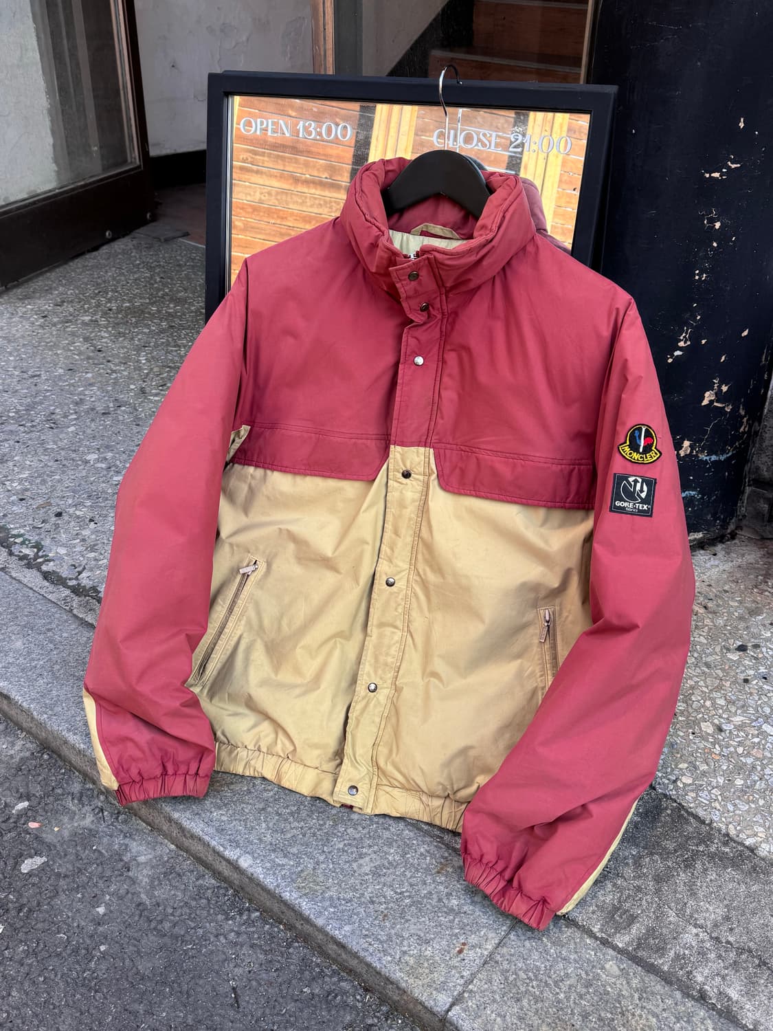 80s 몽클레어 X 아식스 고어텍스 다운 푸퍼자켓 상품이미지1