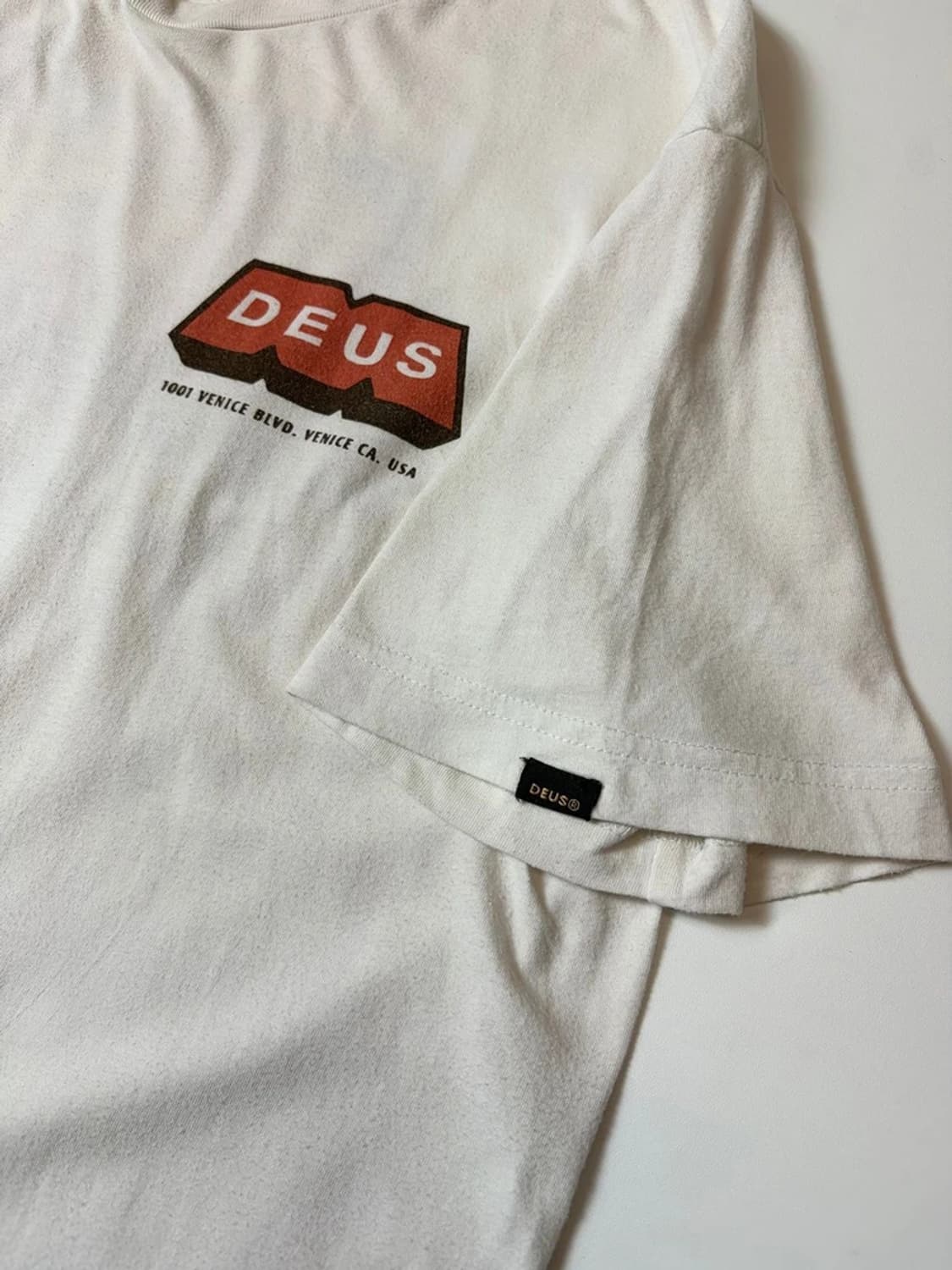 데우스 엑스 마키나 백 프린팅 반팔 티셔츠 PN9563 상품이미지5