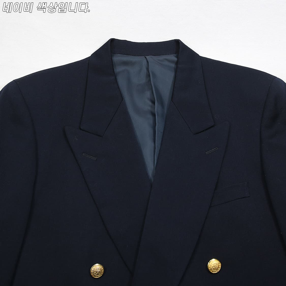 (착용컷) TAKEO KIKUCHI 금장 더블 브레스트 자켓 (남성용) 상품이미지4