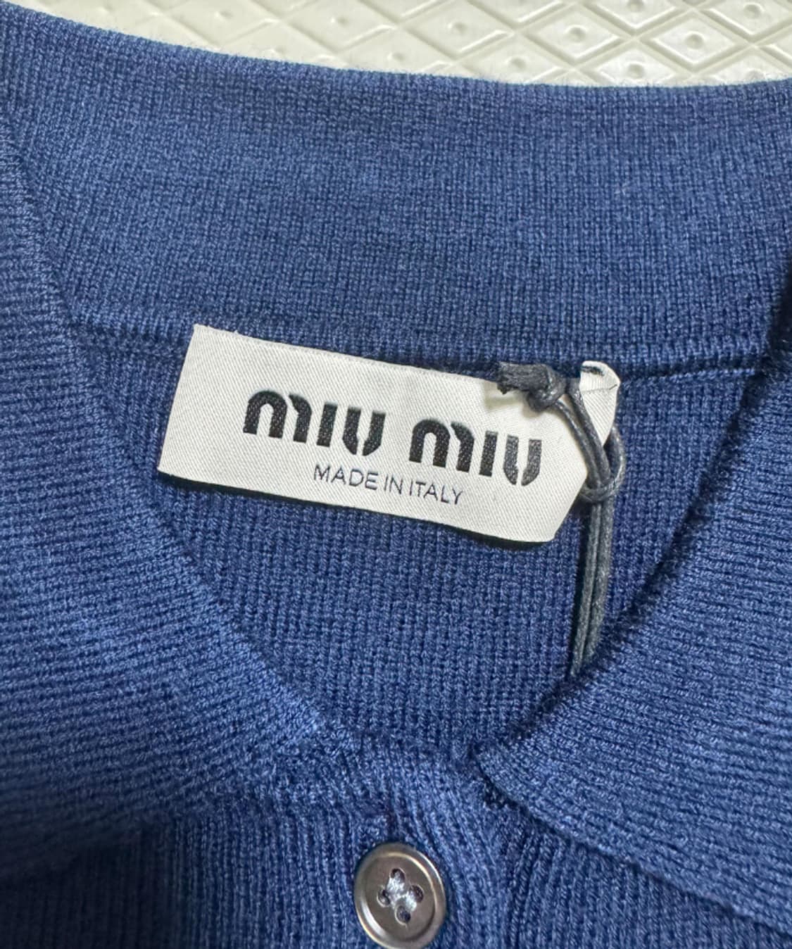 [미우;미우] 새상품 / 니트 반팔 / S (44~ 44 1/2 사이즈) 상품이미지2