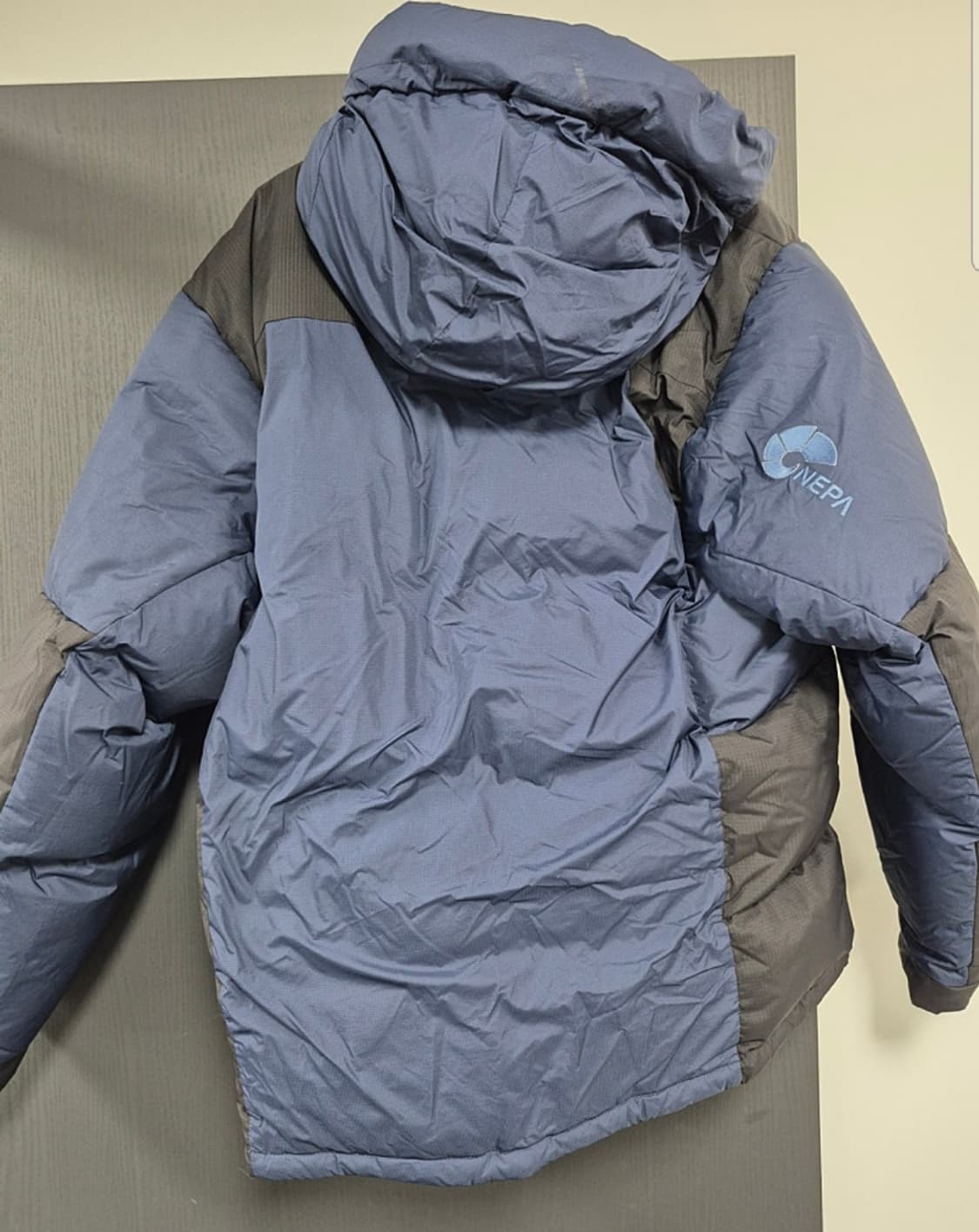 네파 정품 구스패딩 100사이즈 팝니다 상품이미지3