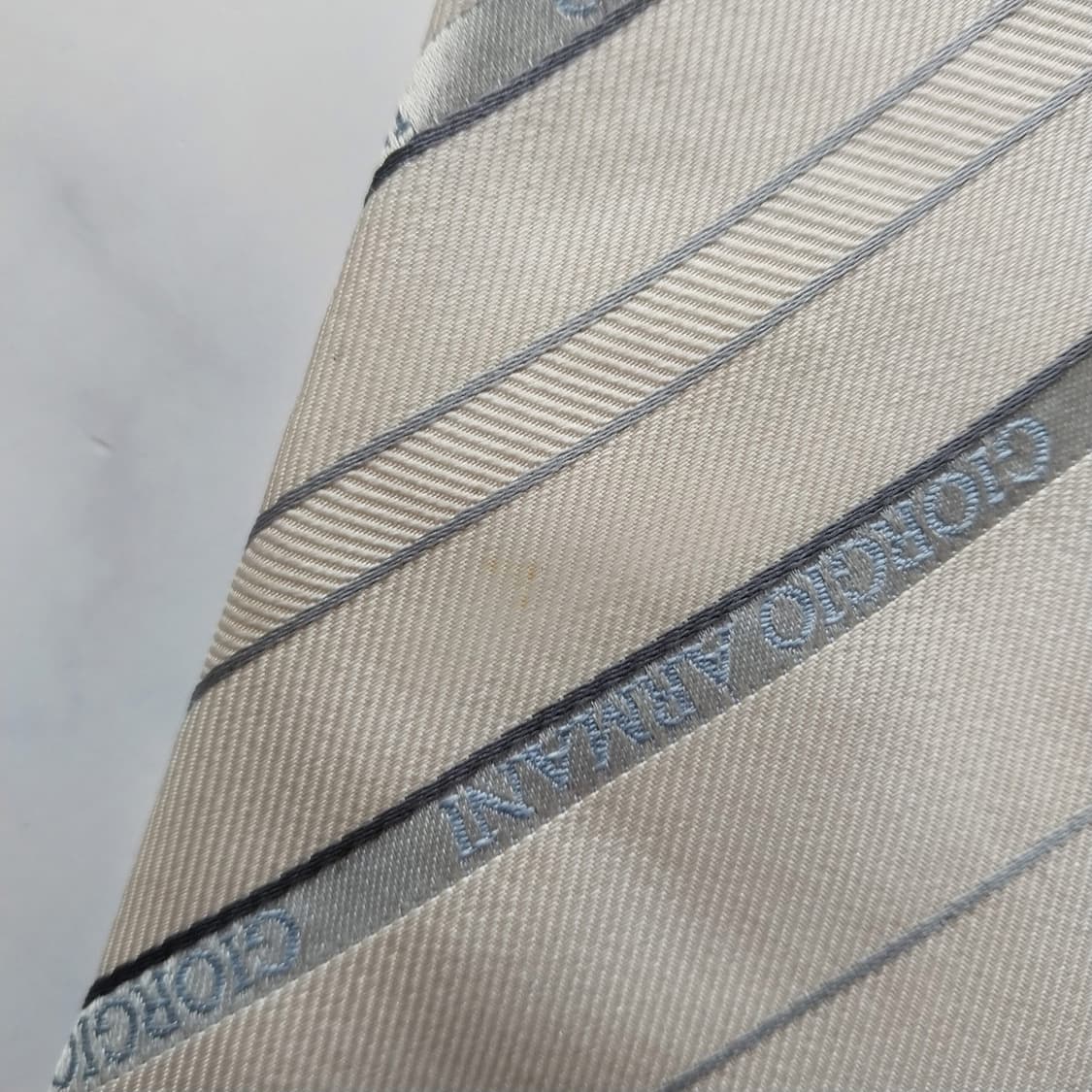 조르지오 아르마니 실크 아이보리 넥타이 10cm A~B등급 K1326
 상품이미지5