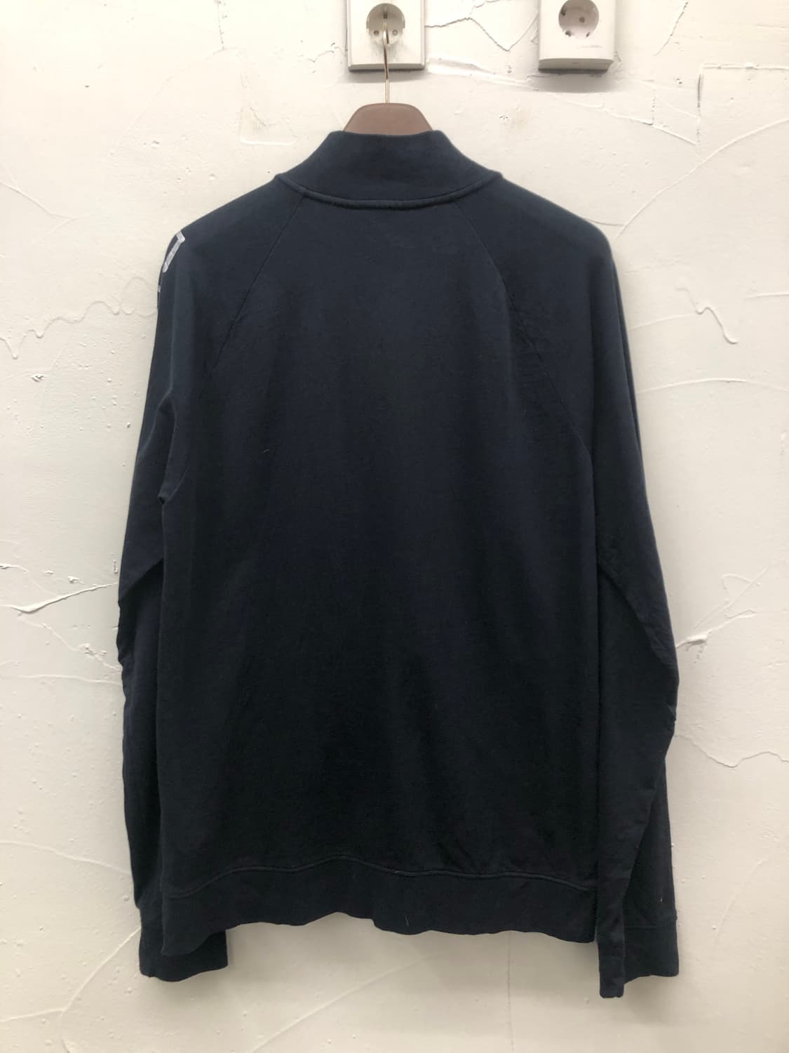 엠포리오 아르마니 숄더 로고 집업 상품이미지2