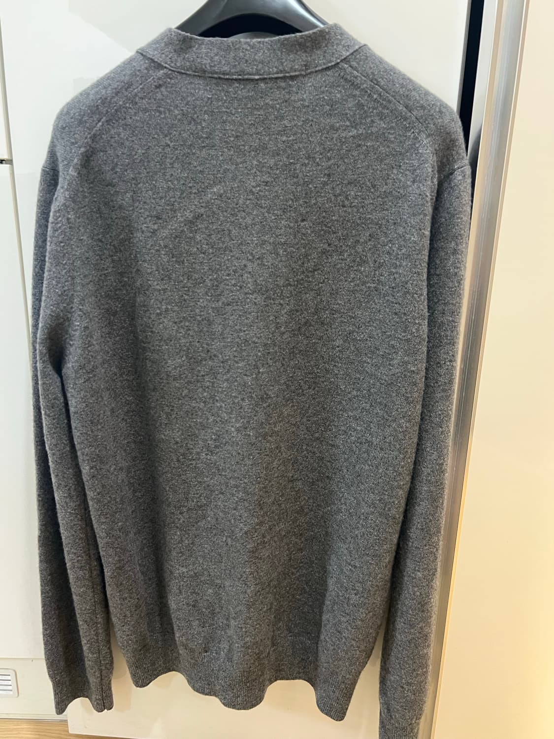 24fw 꼼데가르송 화이트와펜 그레이가디건 2xl (새상품급) 상품이미지2