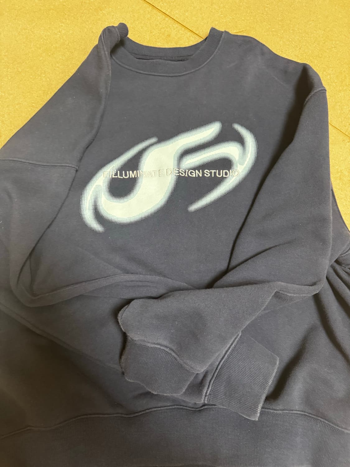 F.ILLUMINATE 맨투맨 판매합니당 상품이미지3