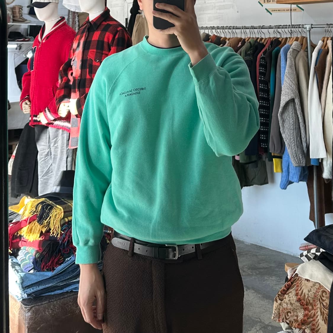 (착용컷) THREDBO SAALBACH SUGADAIRA 스웻 셔츠  상품이미지3