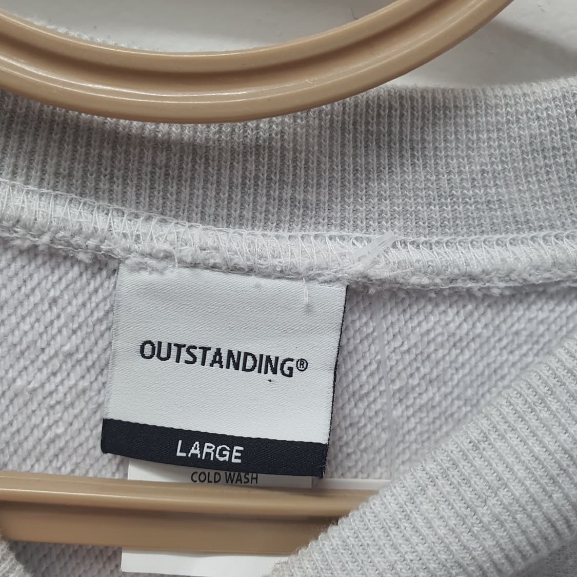 아웃스탠딩 스웻셔츠 상품이미지3