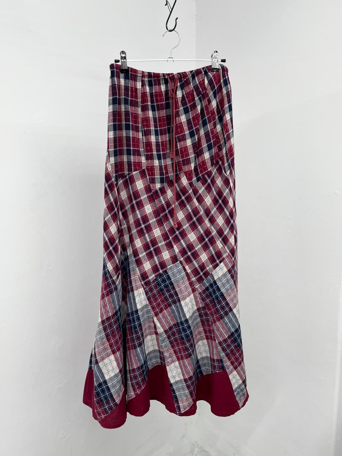 모리 체크 패치 롱 스커트 상품이미지1