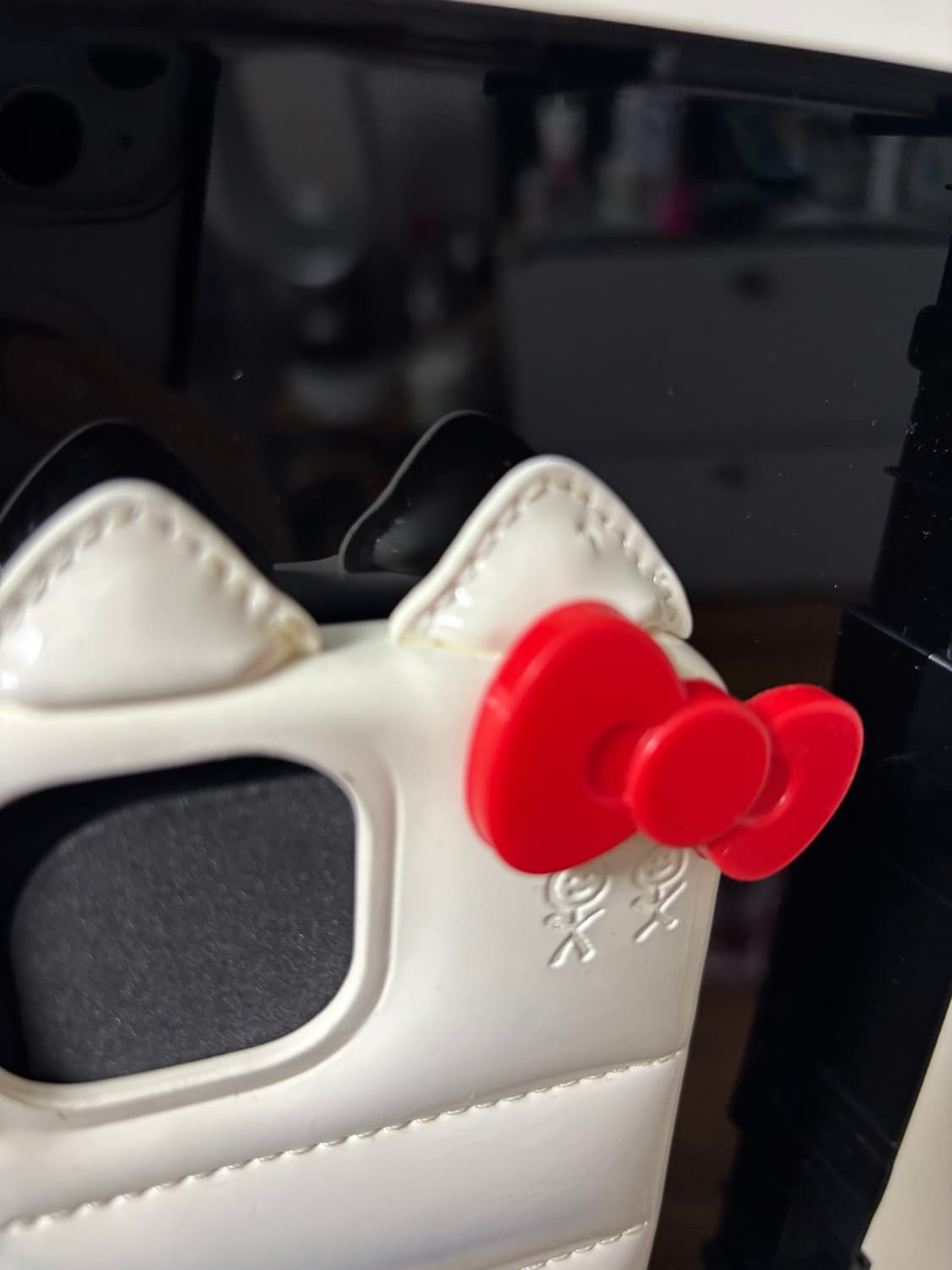 어반소피스티케이션 아이폰 15 상품이미지2