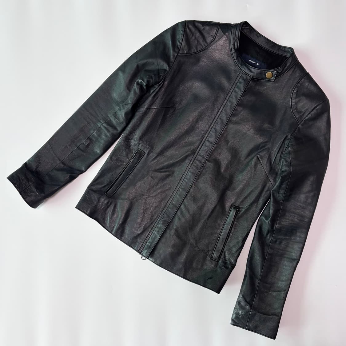 미스틱 미니멀 스탠드 칼라 램스킨 싱글 라이더 자켓 상품이미지1