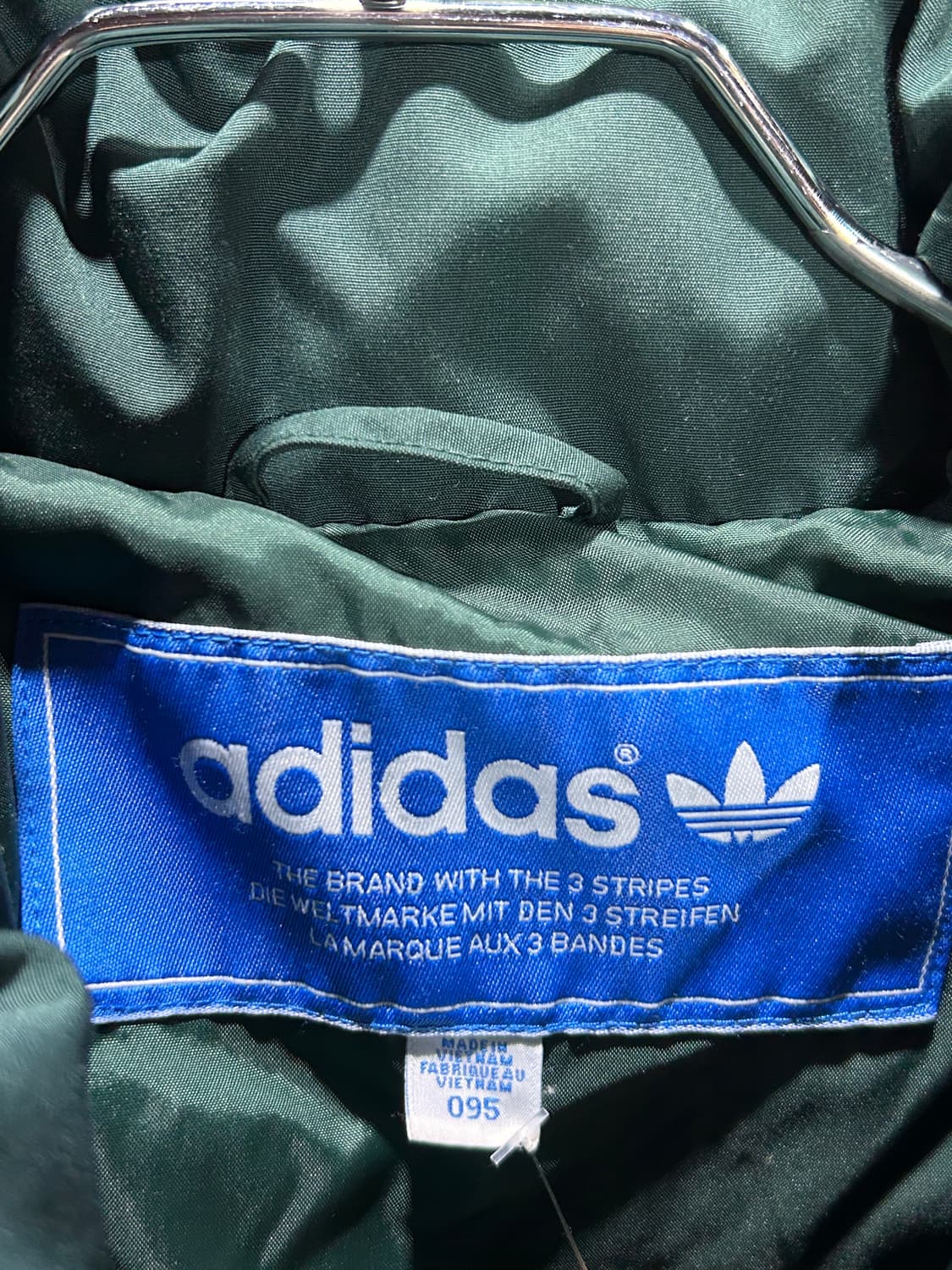 M 아디다스 파이어버드 패치 디테일 딥그린 패딩 상품이미지6