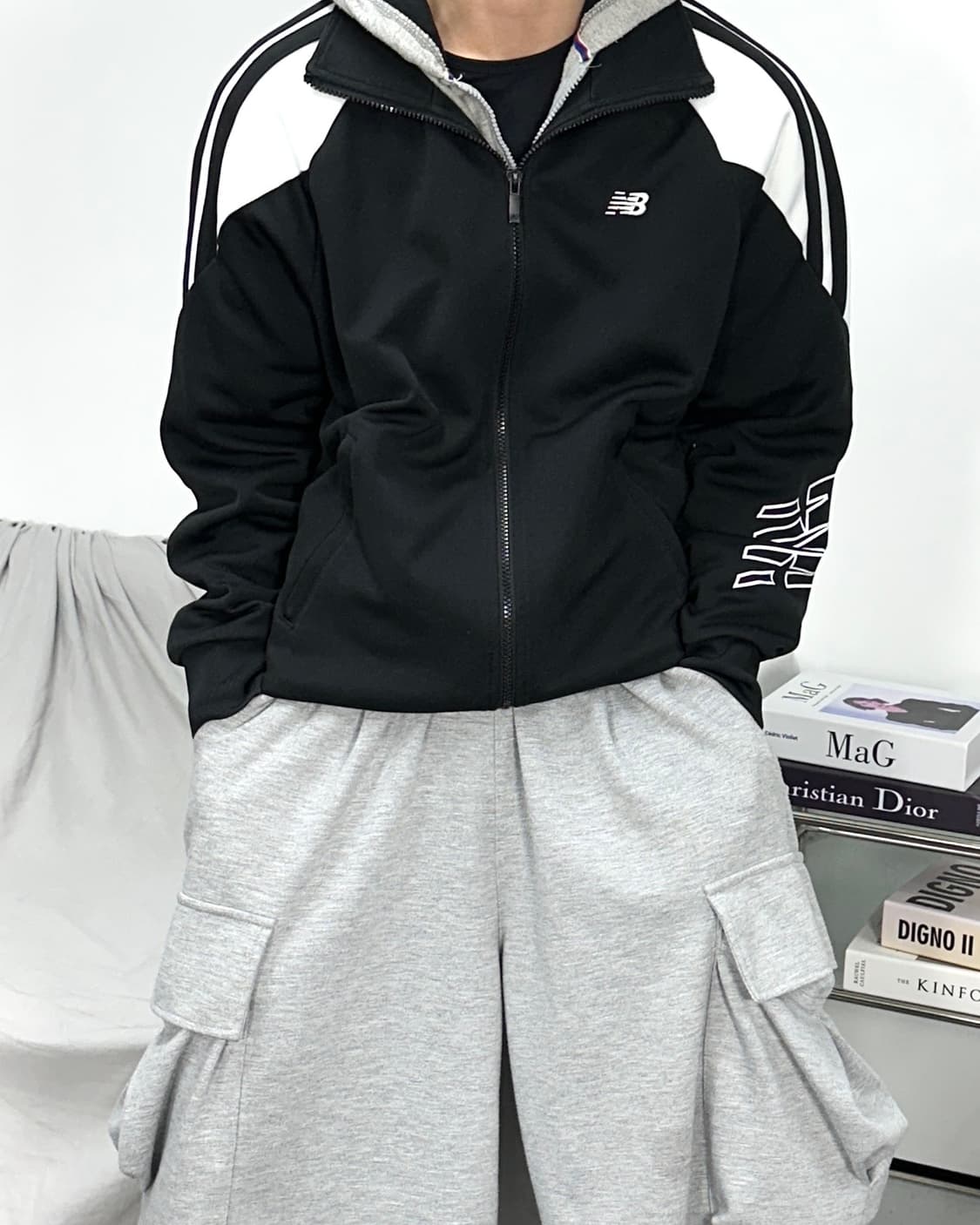 뉴발란스 블랙 화이트 트랙탑 져지 L 상품이미지1