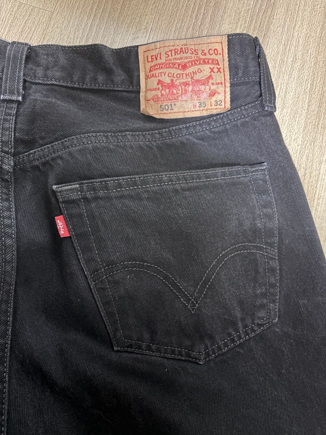 LEVI'S 501 BLACK DENIM VINTAGE 상품이미지3