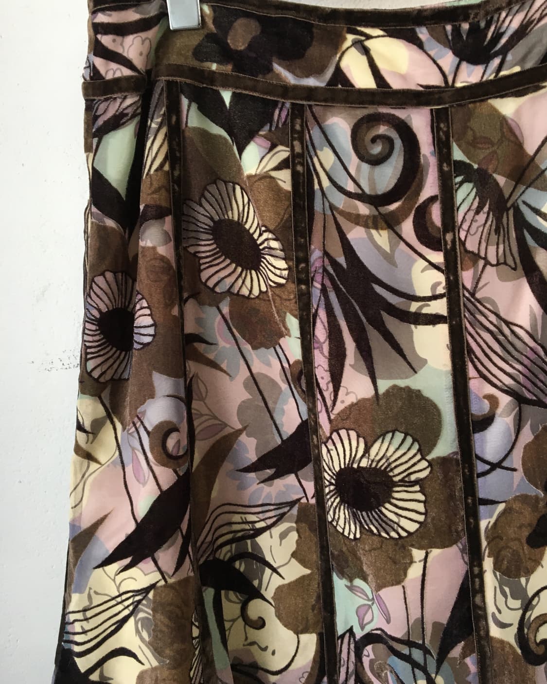 Pattern line detail valvet skirt 상품이미지3