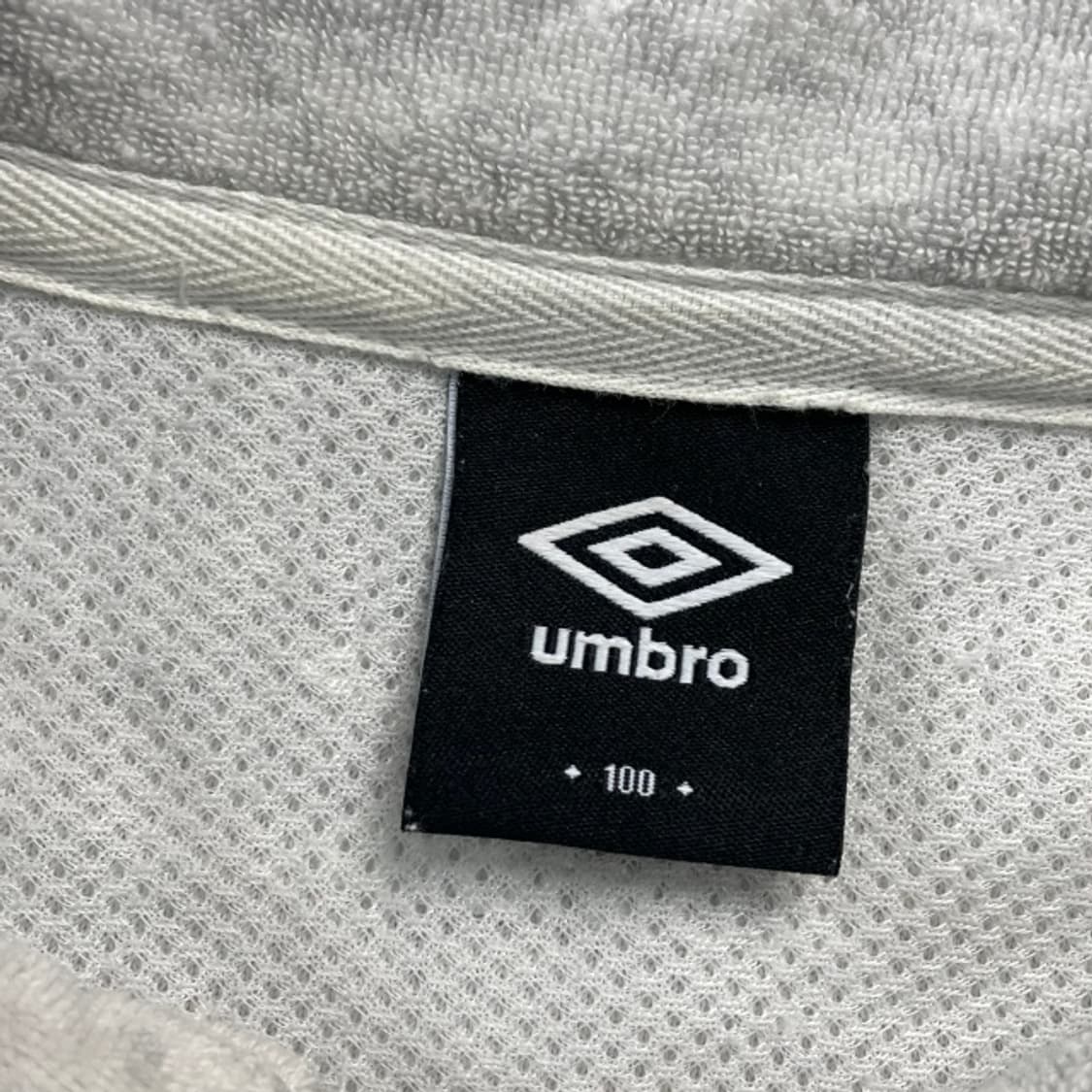 100 엄브로 벨루어 반집업 맨투맨  상품이미지3