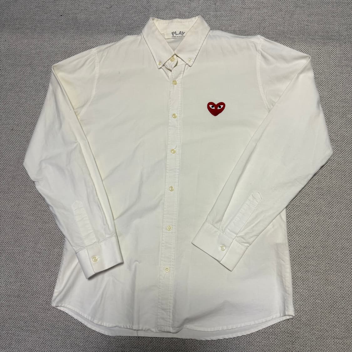 꼼데가르송 레드와펜 셔츠 상품이미지1