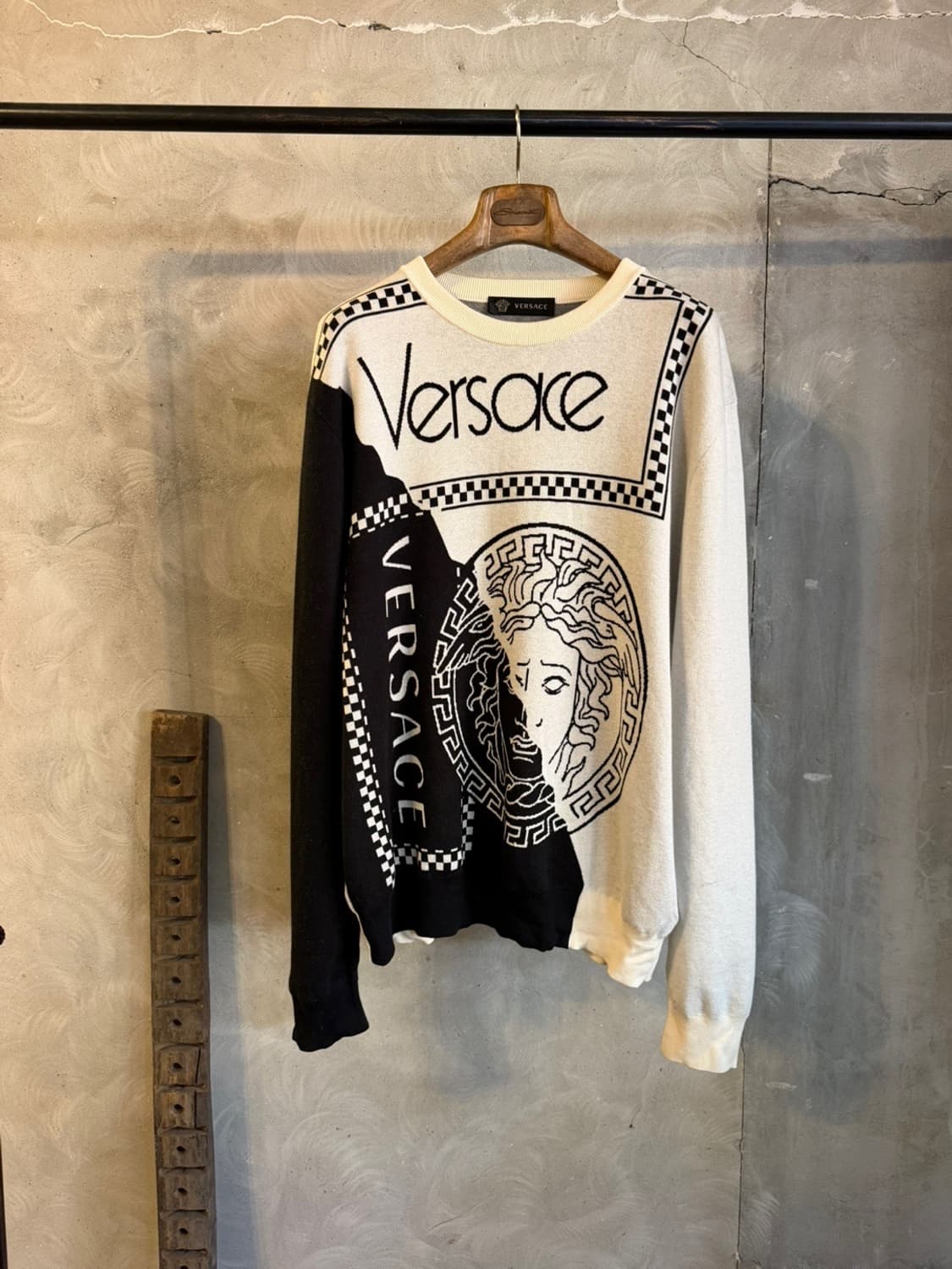 베르사체 그래픽 니트 105~110 상품이미지1