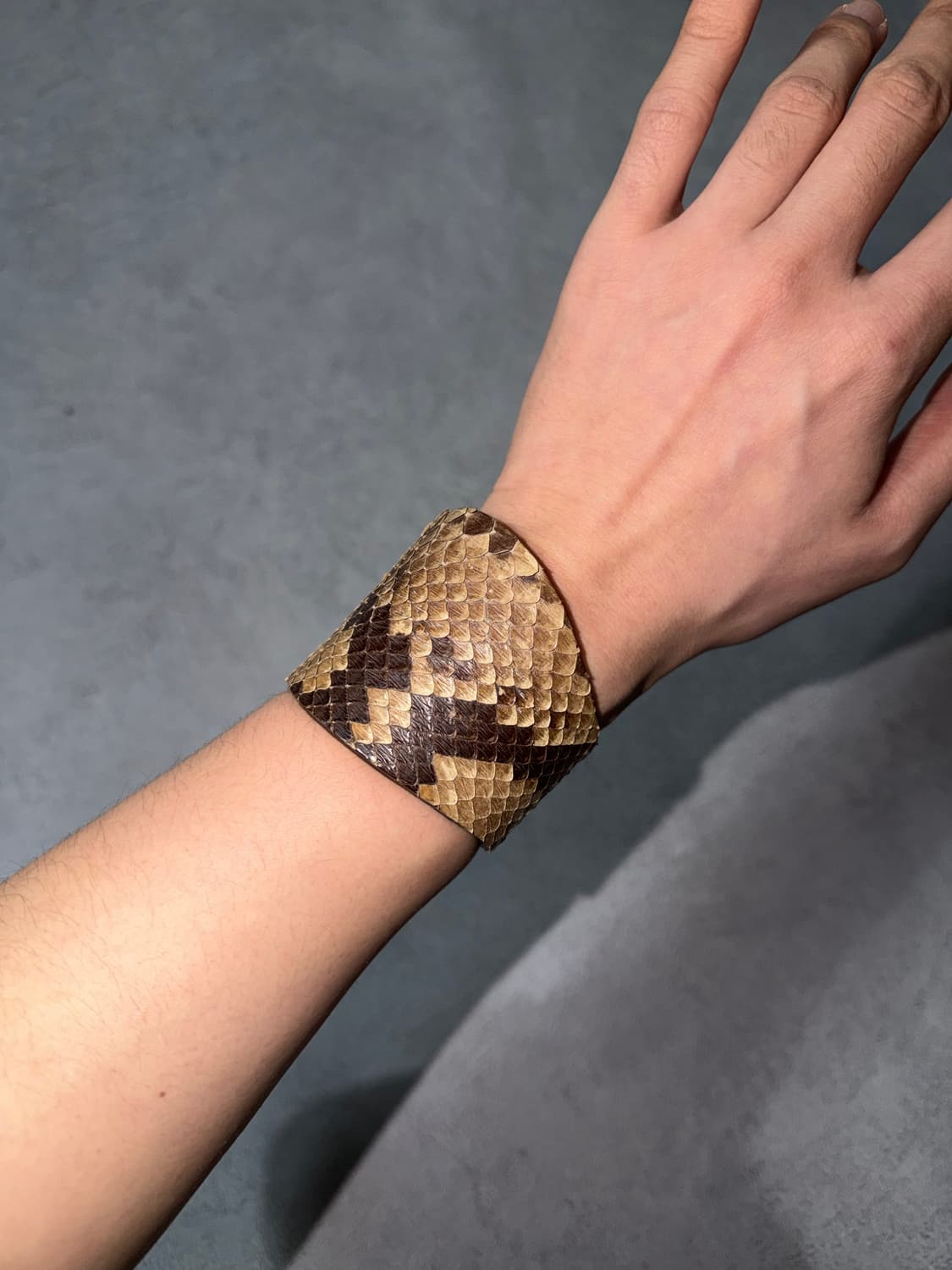 Maison Margiela Leather Cuff Bracelet 상품이미지5