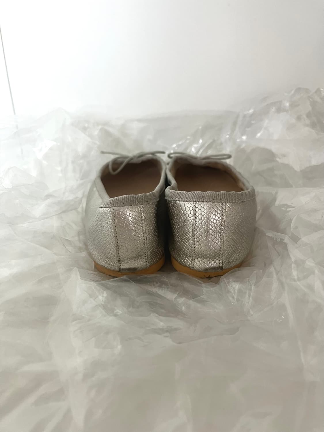 샵페어리 python ribbon flat shoes 상품이미지5